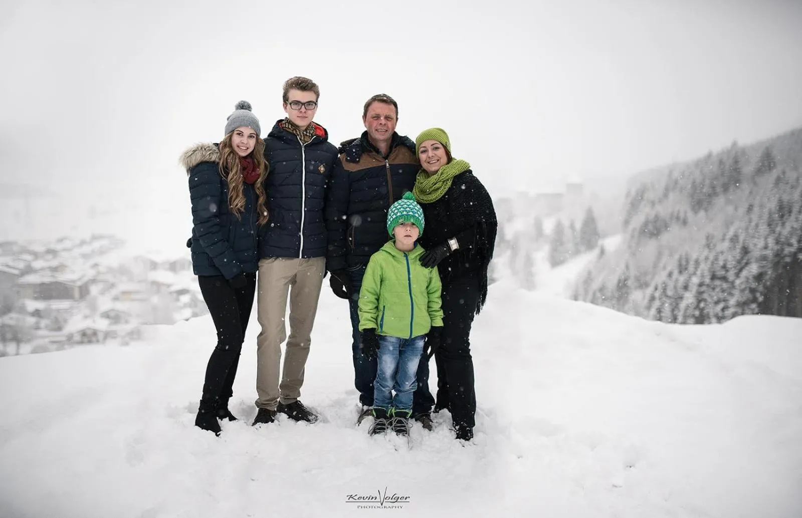 Family in Panorama Hotel Guggenbichl - inkl Sommerkarte, einmaliger Eintritt ins Tauern Spa & bester Ausblick über Kaprun