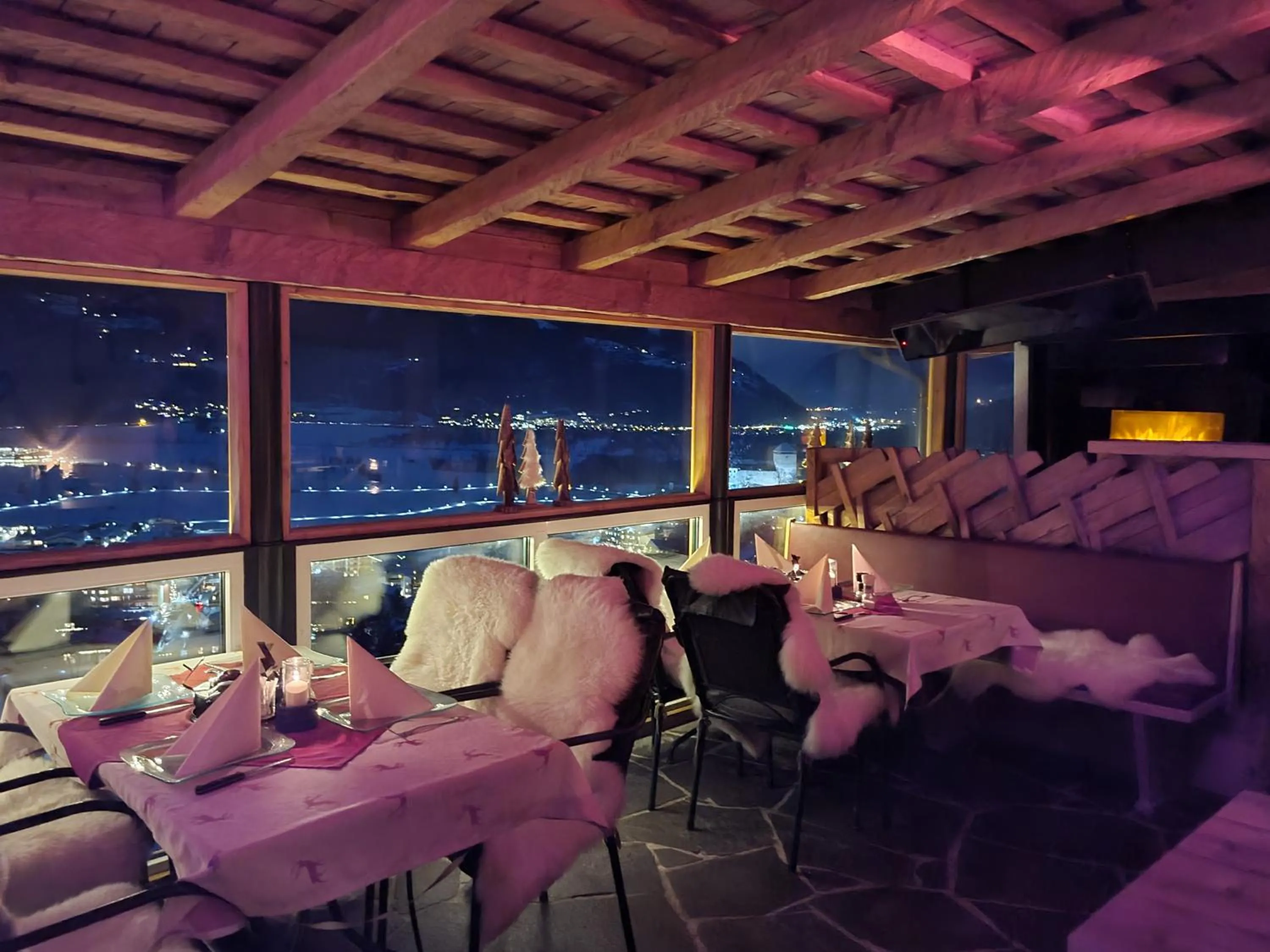 Restaurant/places to eat in Panorama Hotel Guggenbichl - inkl Sommerkarte, einmaliger Eintritt ins Tauern Spa & bester Ausblick über Kaprun