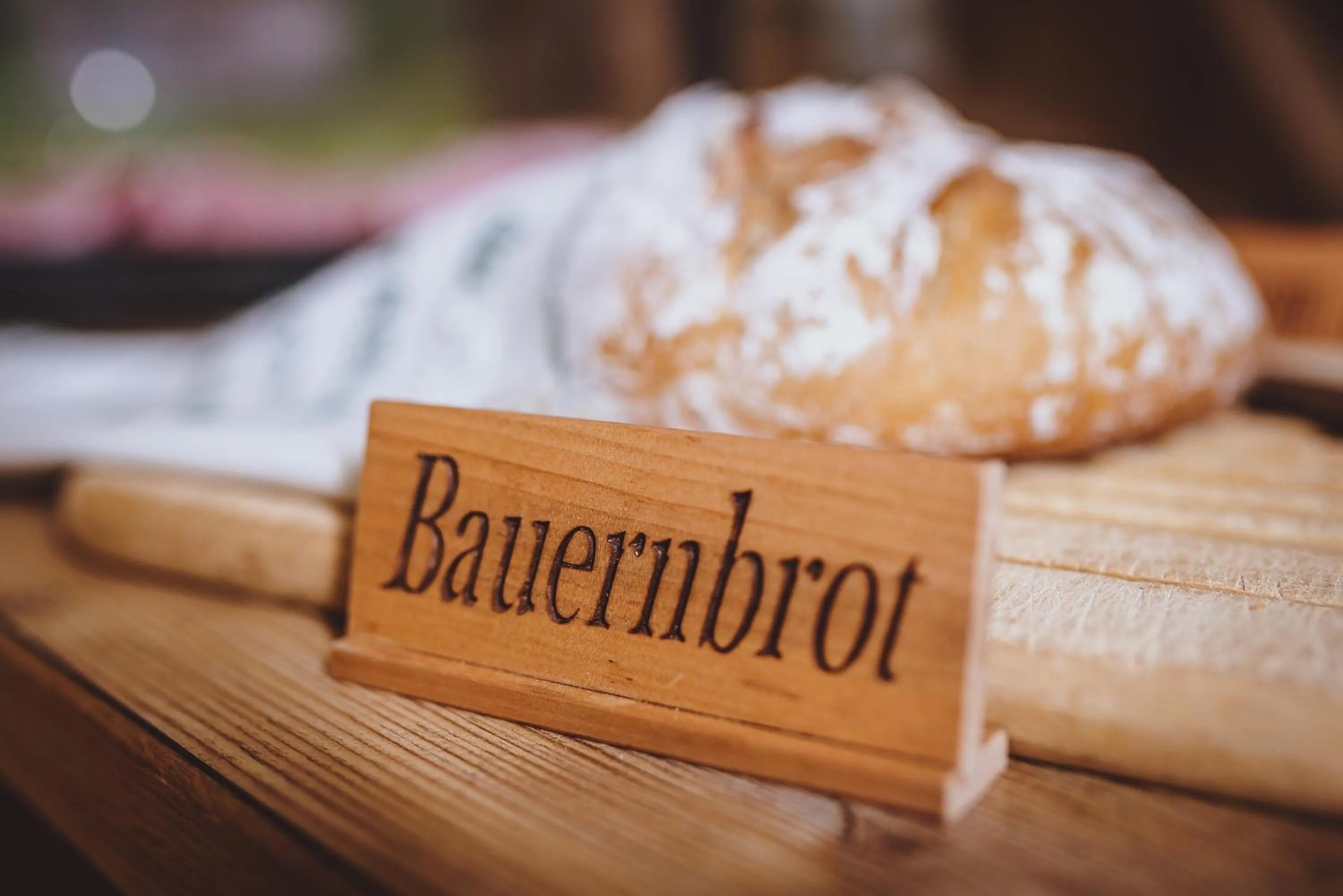 Breakfast in Panorama Hotel Guggenbichl - inkl Sommerkarte, einmaliger Eintritt ins Tauern Spa & bester Ausblick über Kaprun