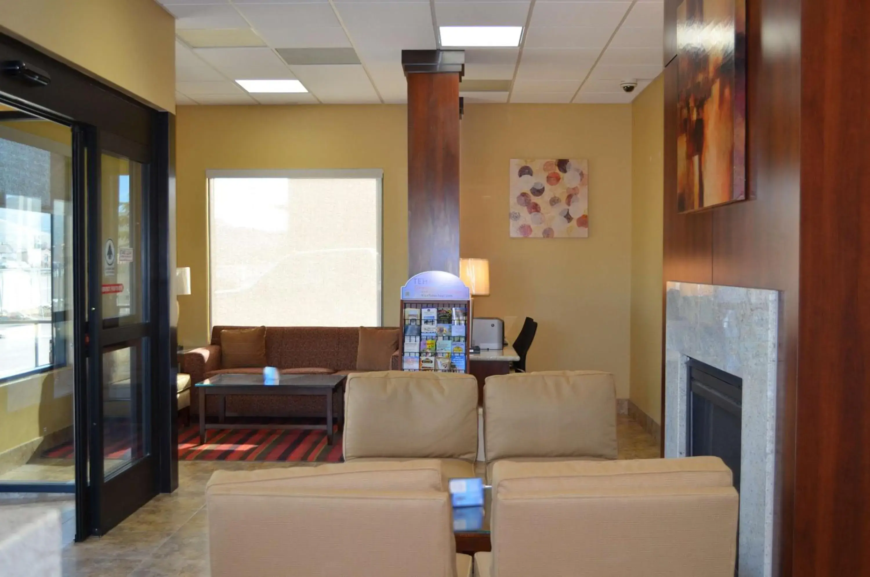 Lobby or reception in SureStay Hotel by Best Western Tehachapi Lobby or reception in SureStay Hotel by Best Western Tehachapi
