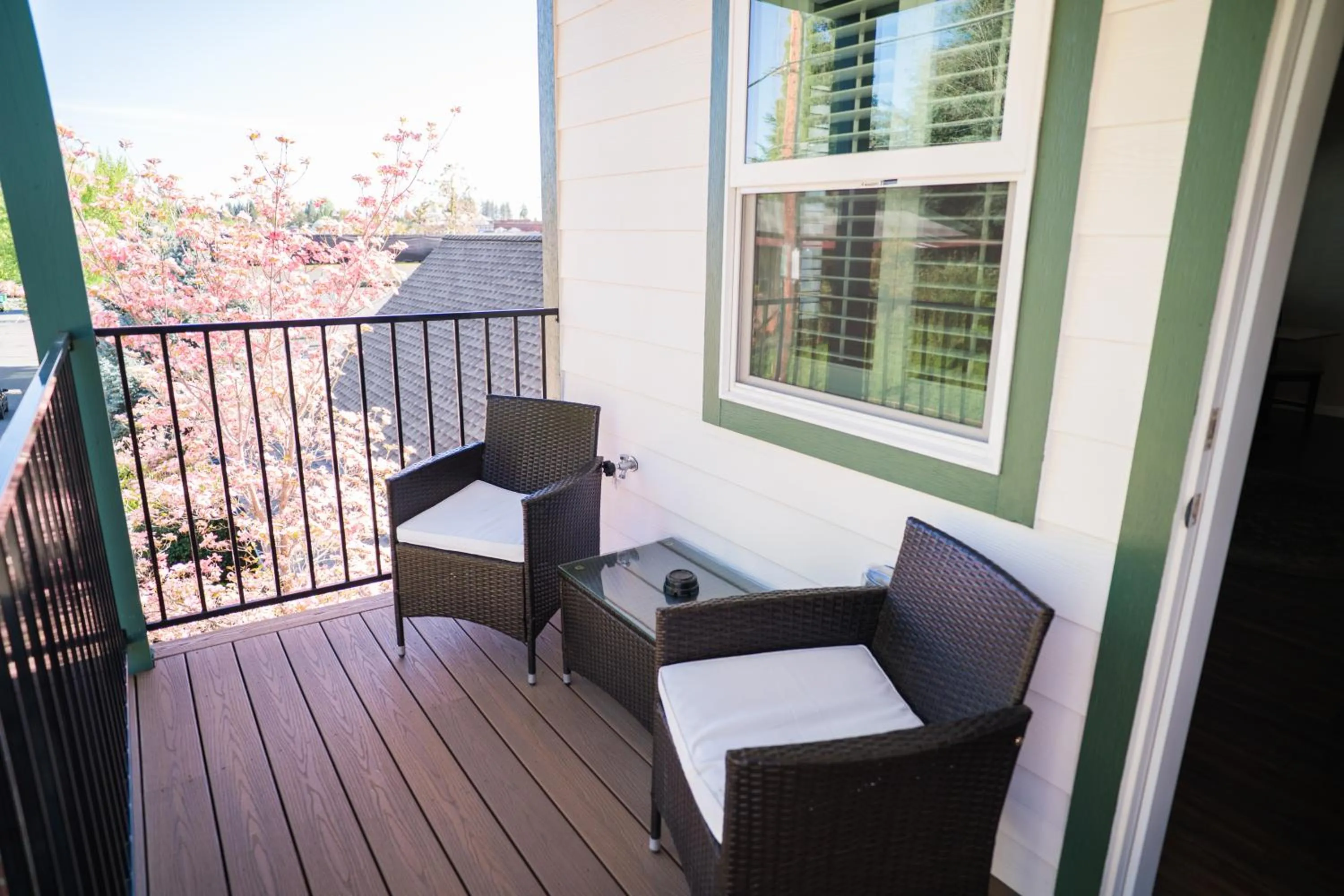 Grass Valley Courtyard Suites