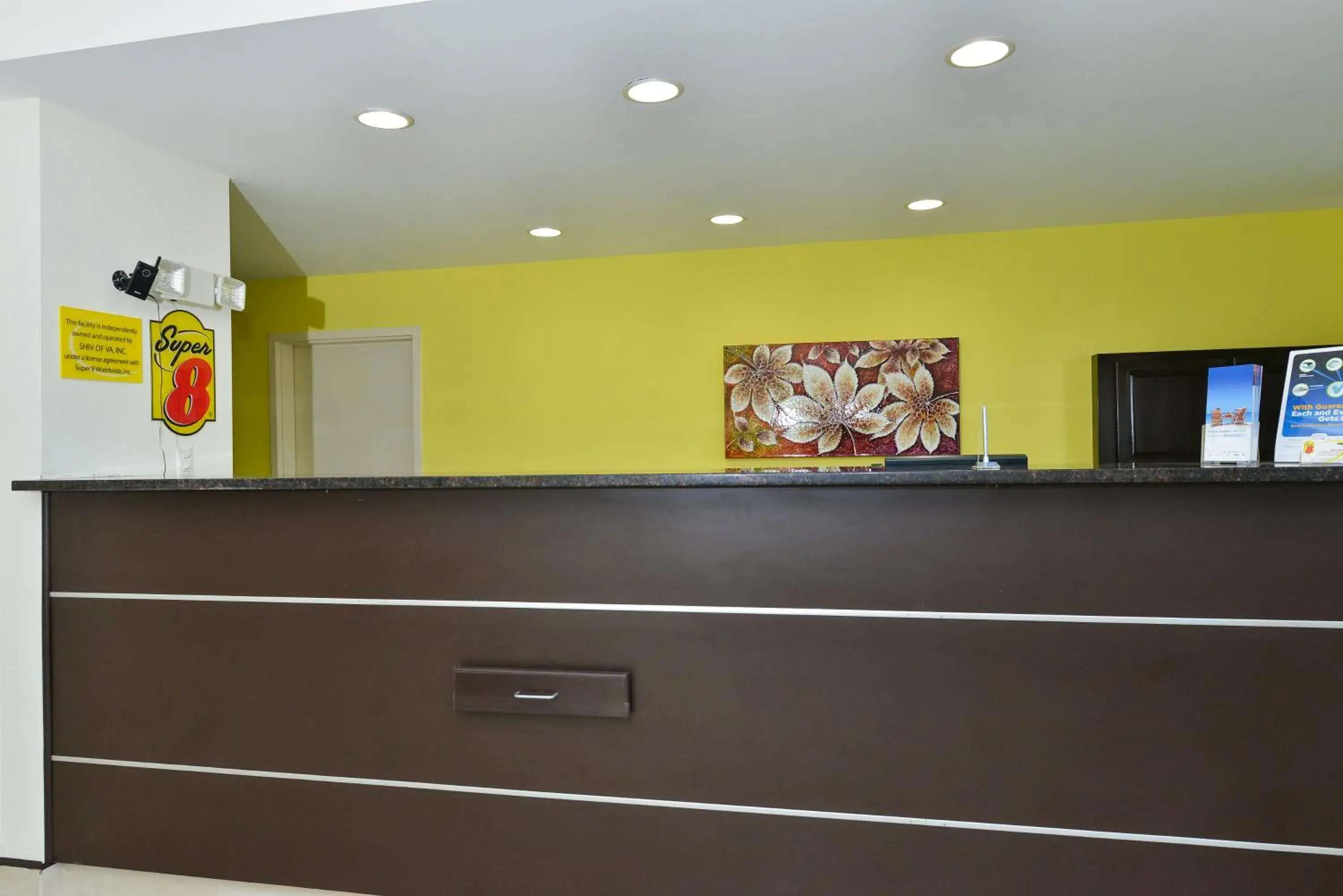 Lobby or reception in Super 8 by Wyndham Petersburg Lobby or reception in Super 8 by Wyndham Petersburg