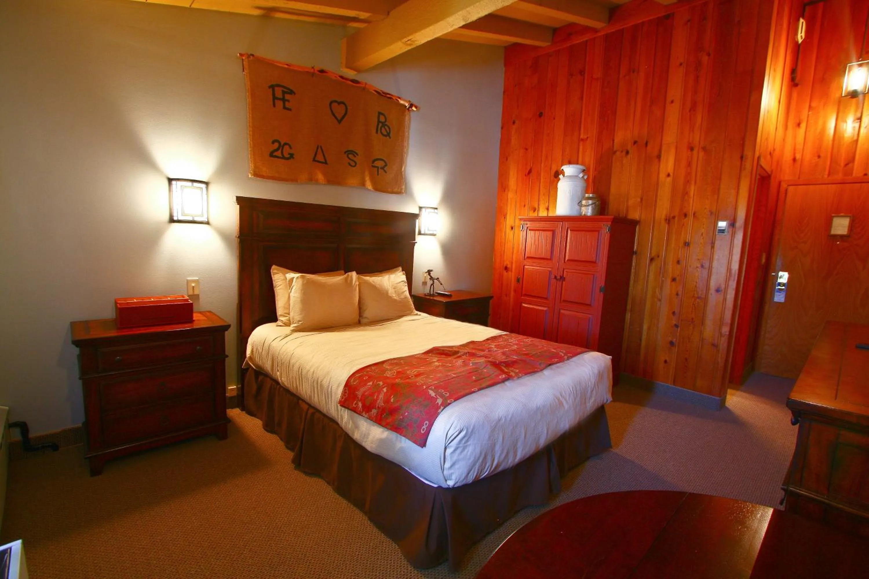 Bed in Dude Rancher Lodge