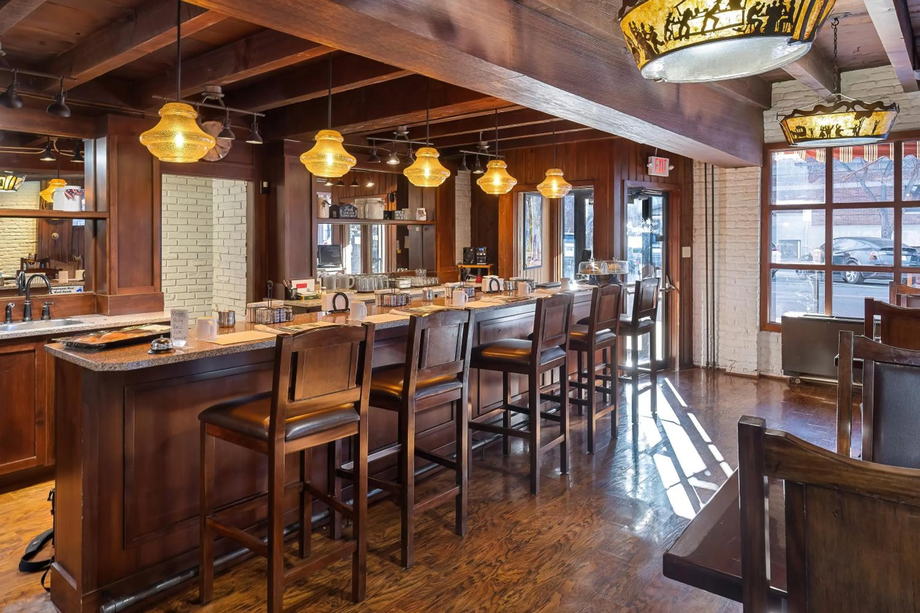 Restaurant/places to eat in Dude Rancher Lodge