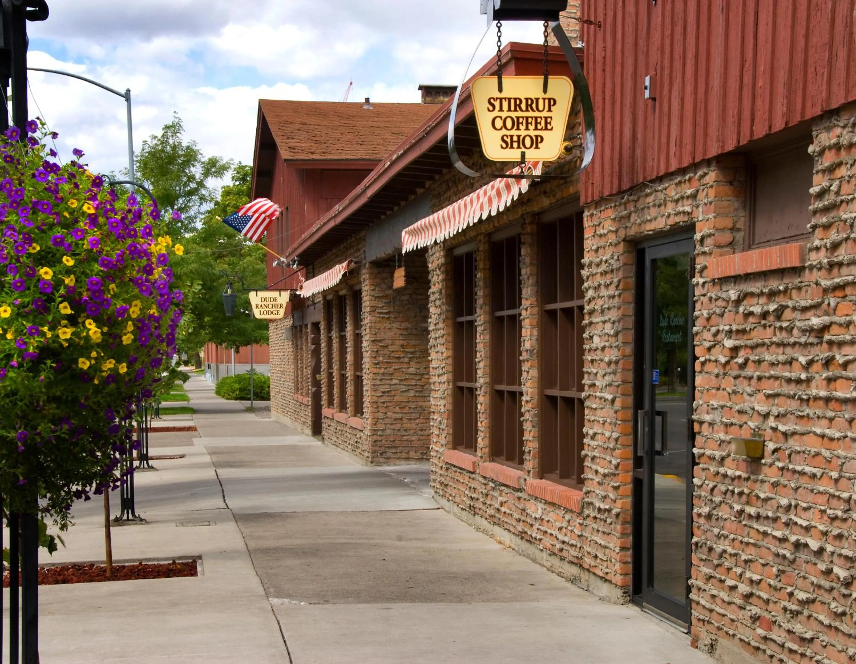 Facade/entrance in Dude Rancher Lodge