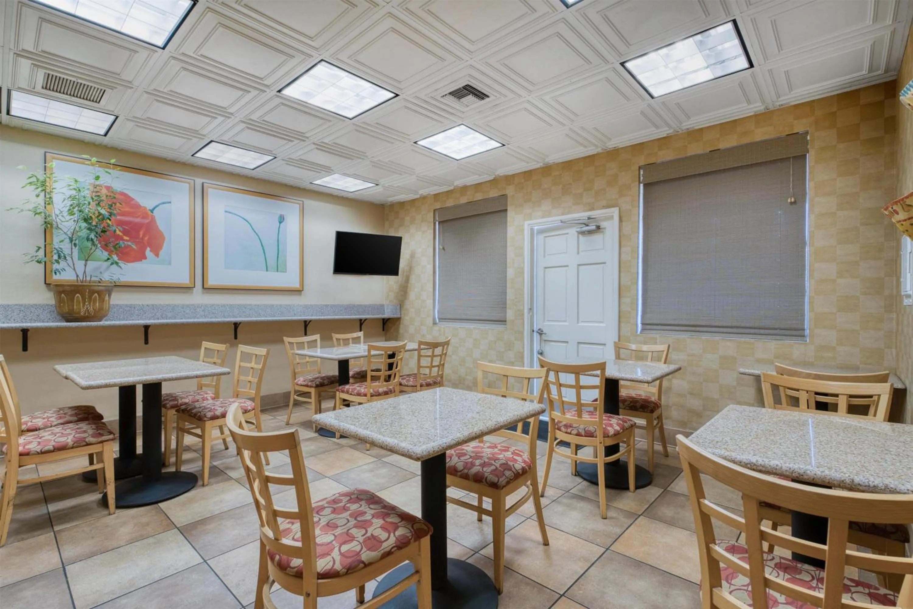 Breakfast in SureStay Hotel by Best Western Camarillo