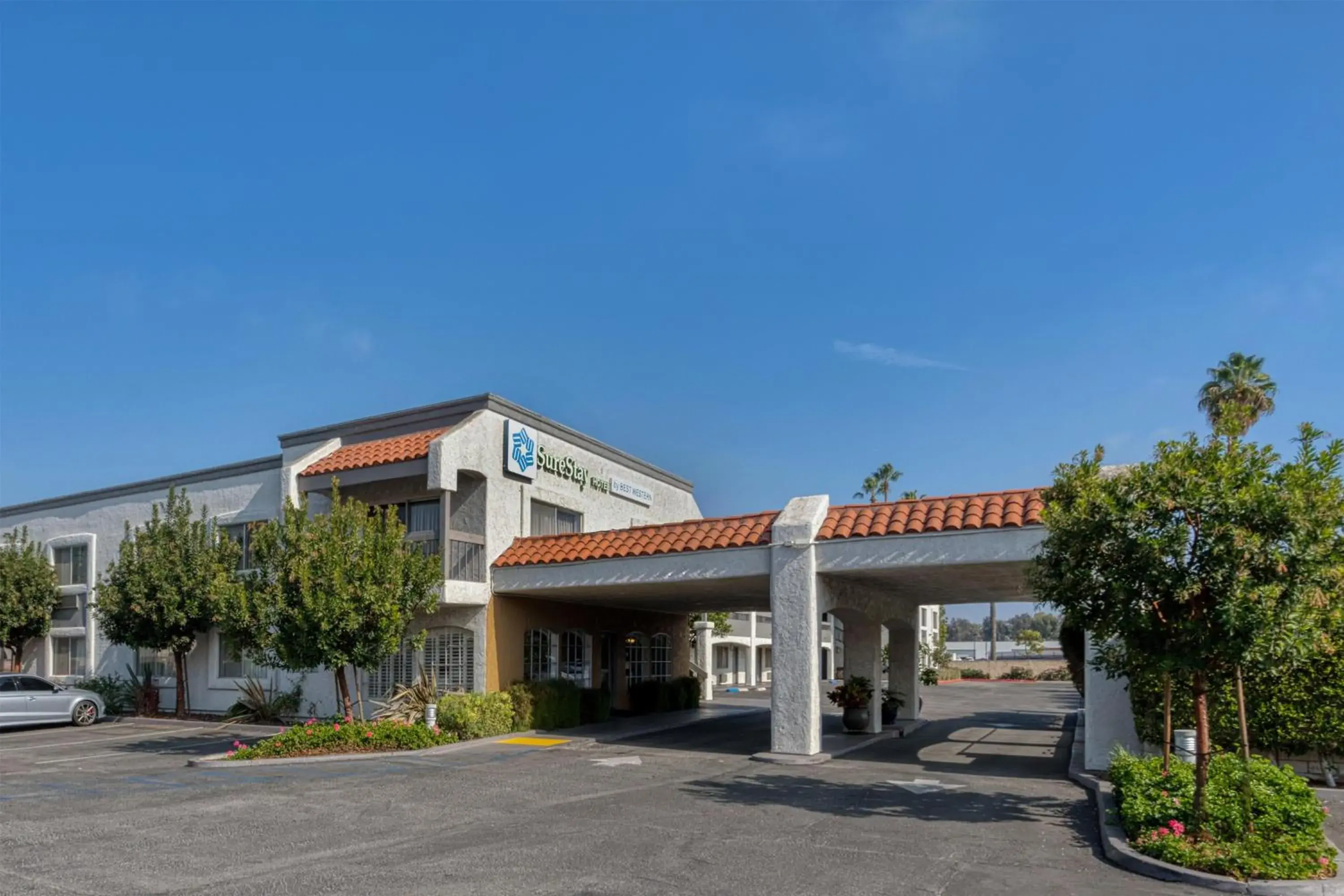 Property building in SureStay Hotel by Best Western Camarillo Property building in SureStay Hotel by Best Western Camarillo