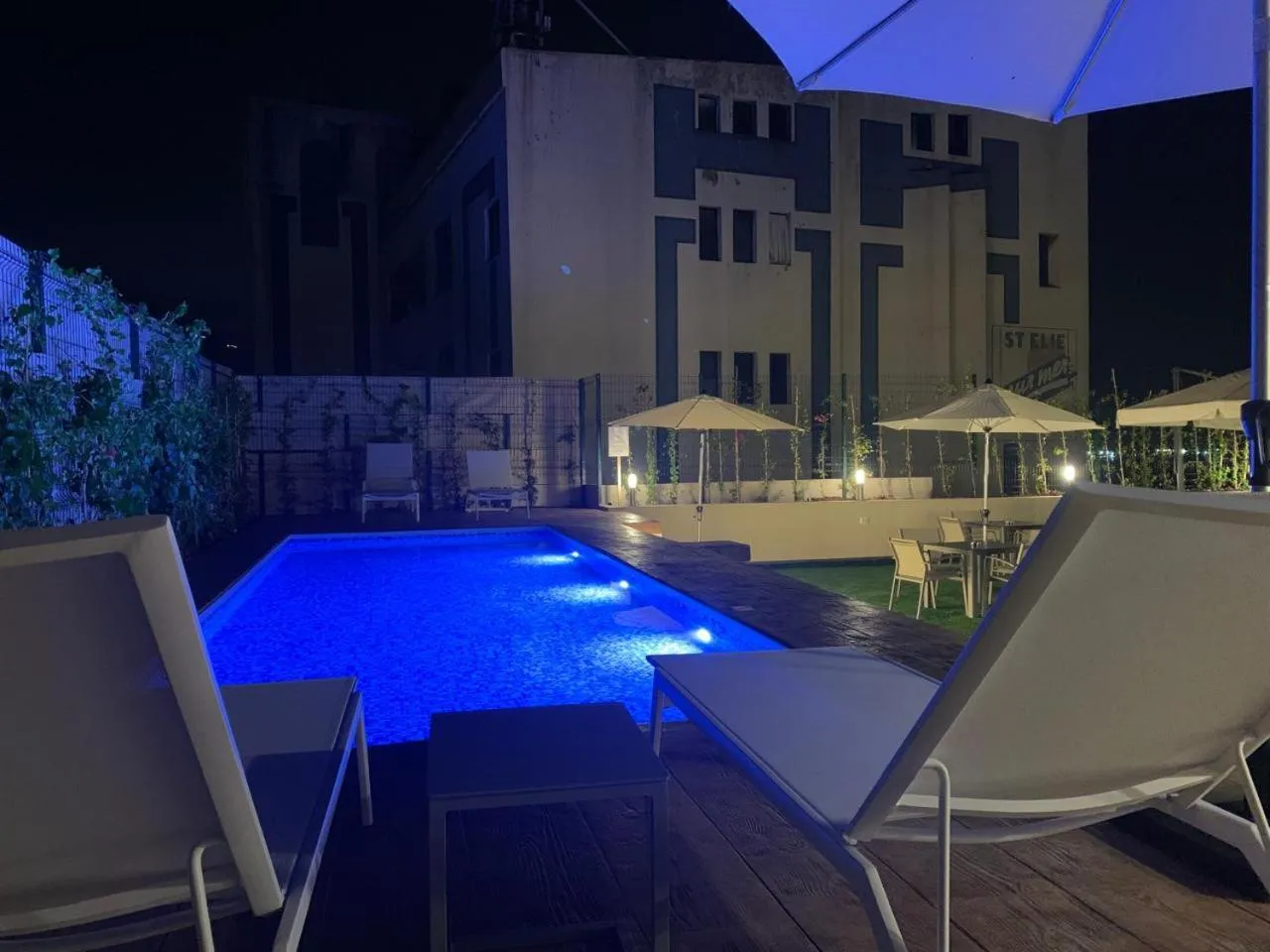 Pool view in President Hotel