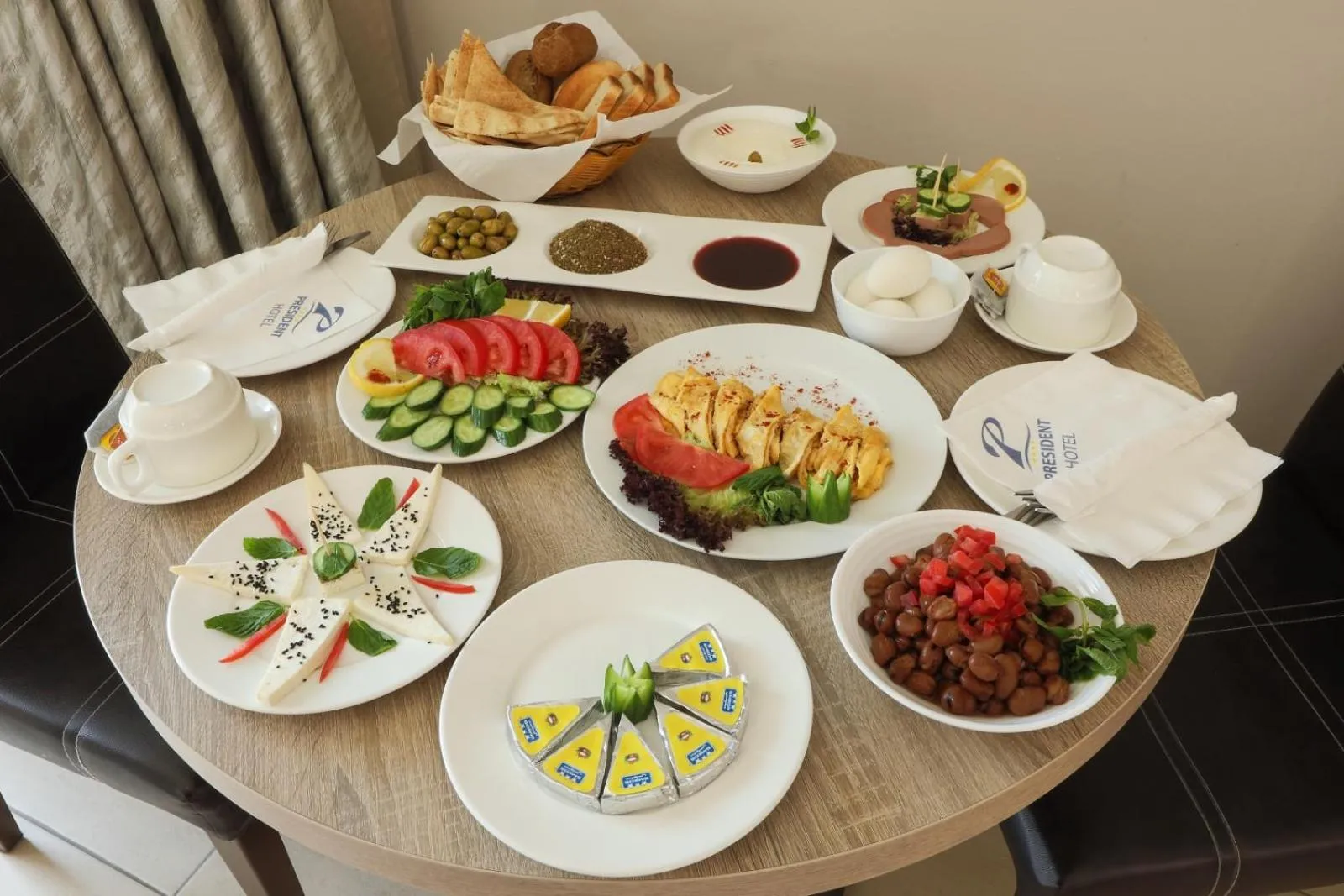 Food and drinks in President Hotel