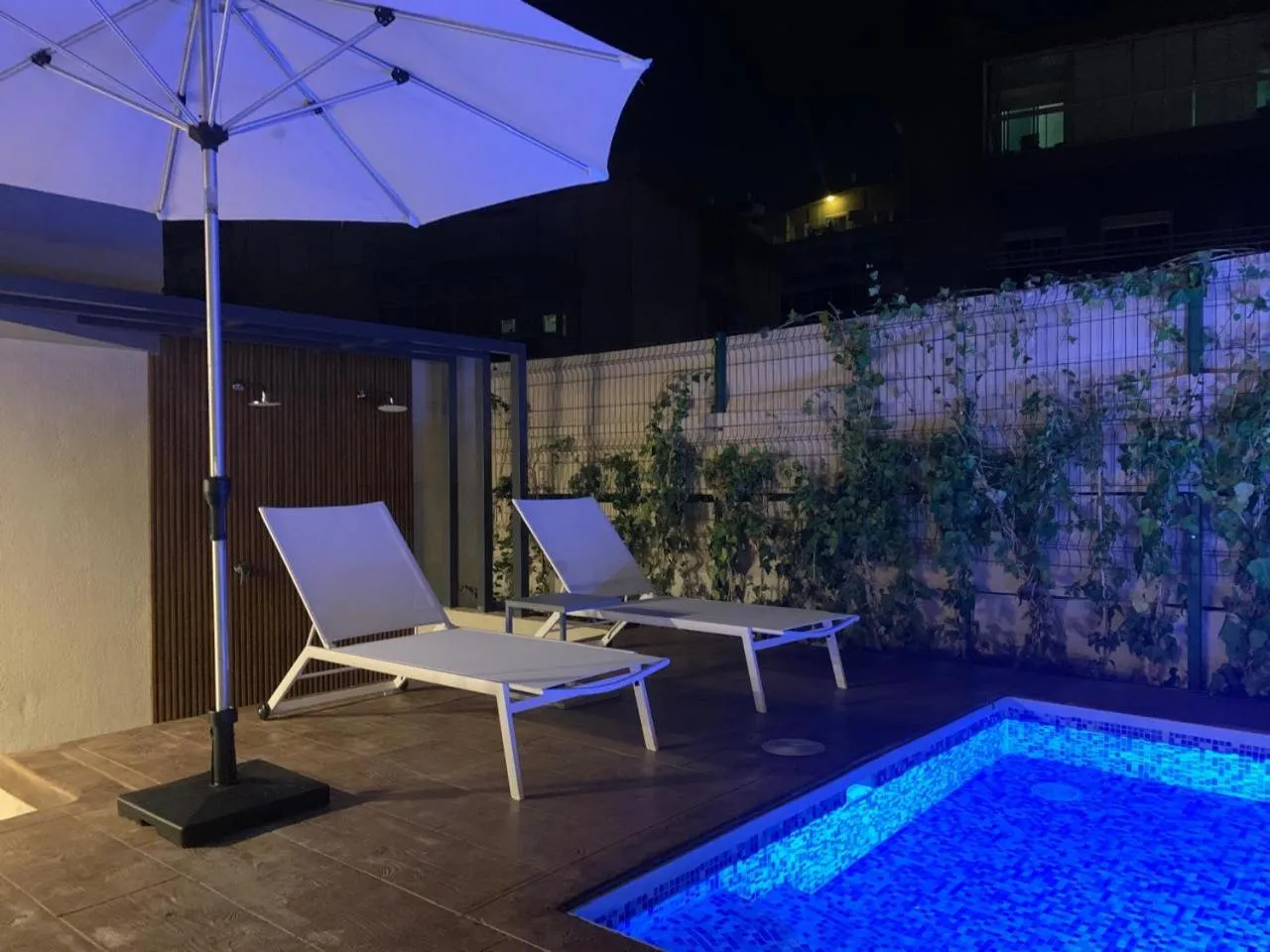 Pool view in President Hotel