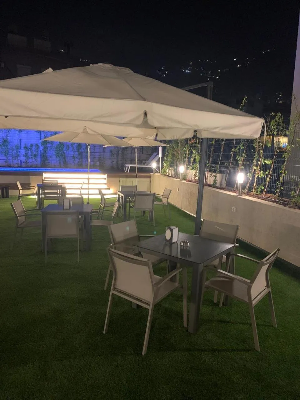 Balcony/Terrace in President Hotel