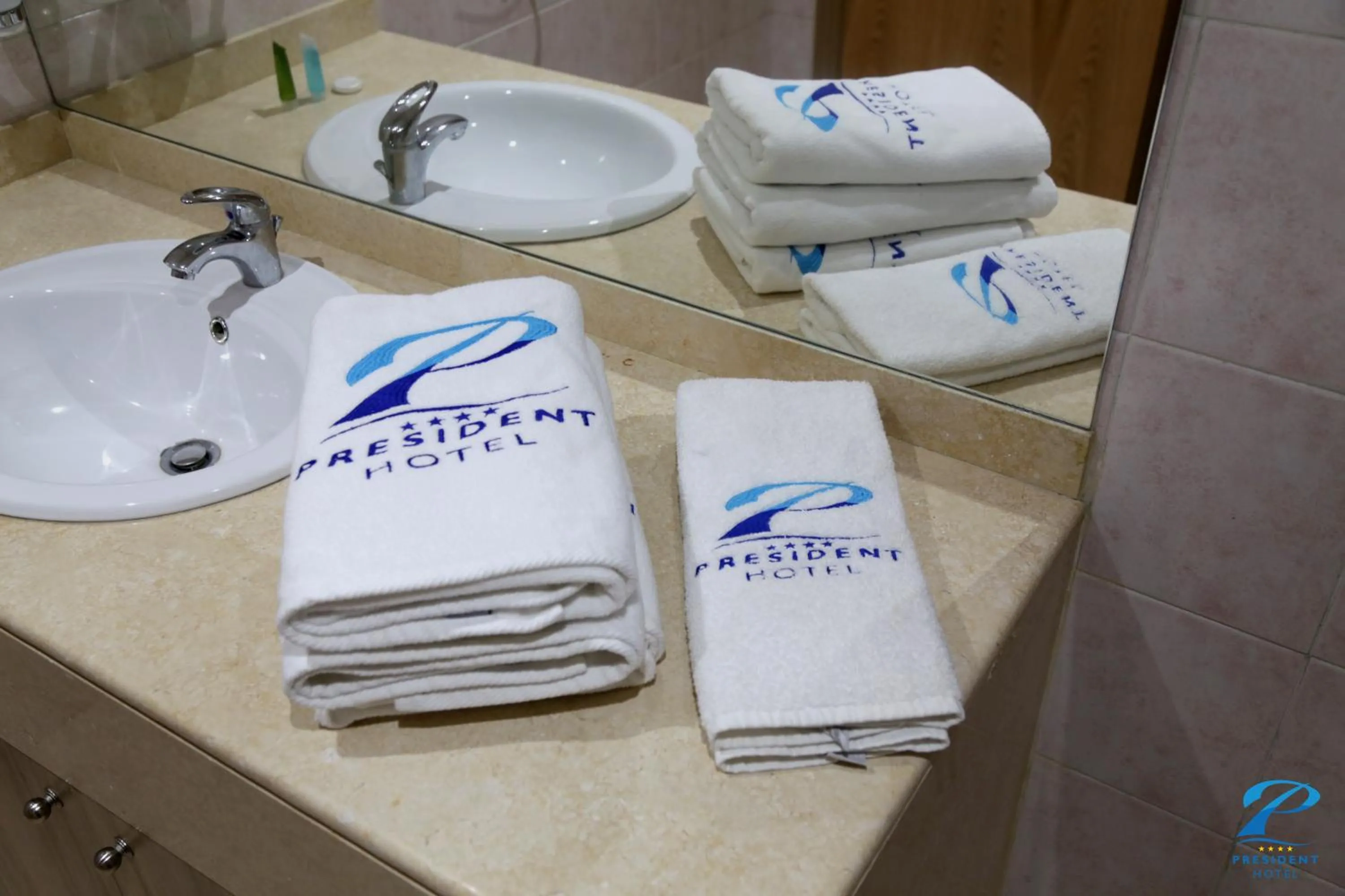 Bathroom in President Hotel
