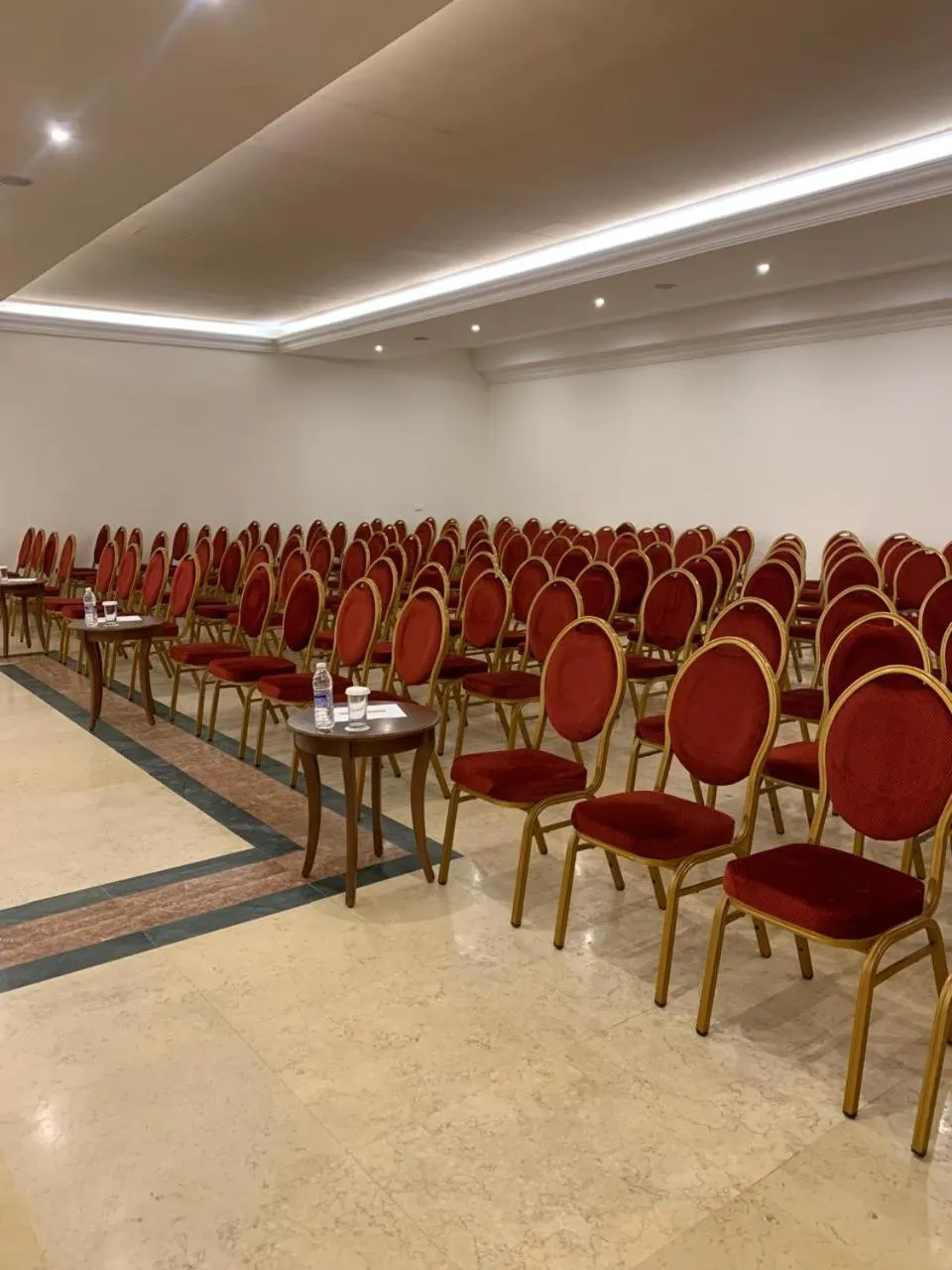 Business facilities in President Hotel
