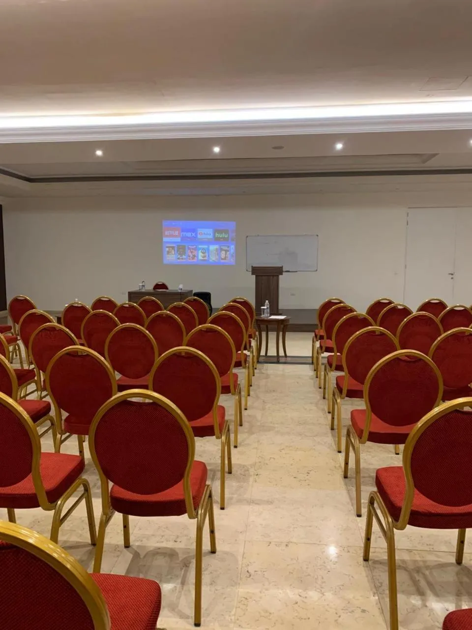 Business facilities in President Hotel
