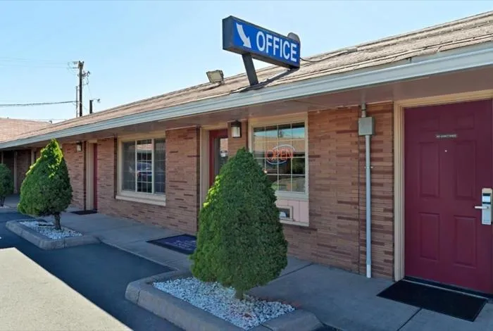 Lobby or reception in Americas Best Value Inn & Suites Klamath Falls