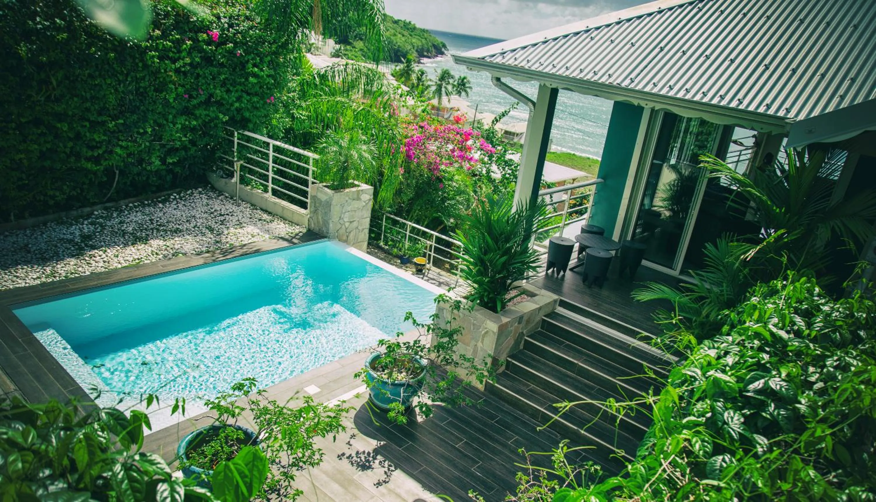 Swimming pool in Alyzes Diamant