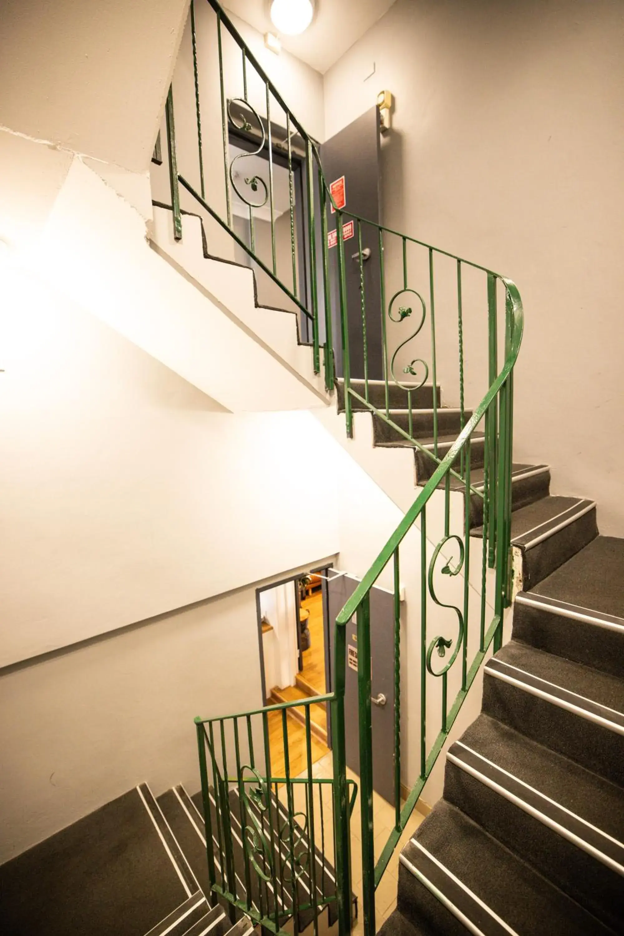 Property building in Newtown Cozy Stays Property building in Newtown Cozy Stays