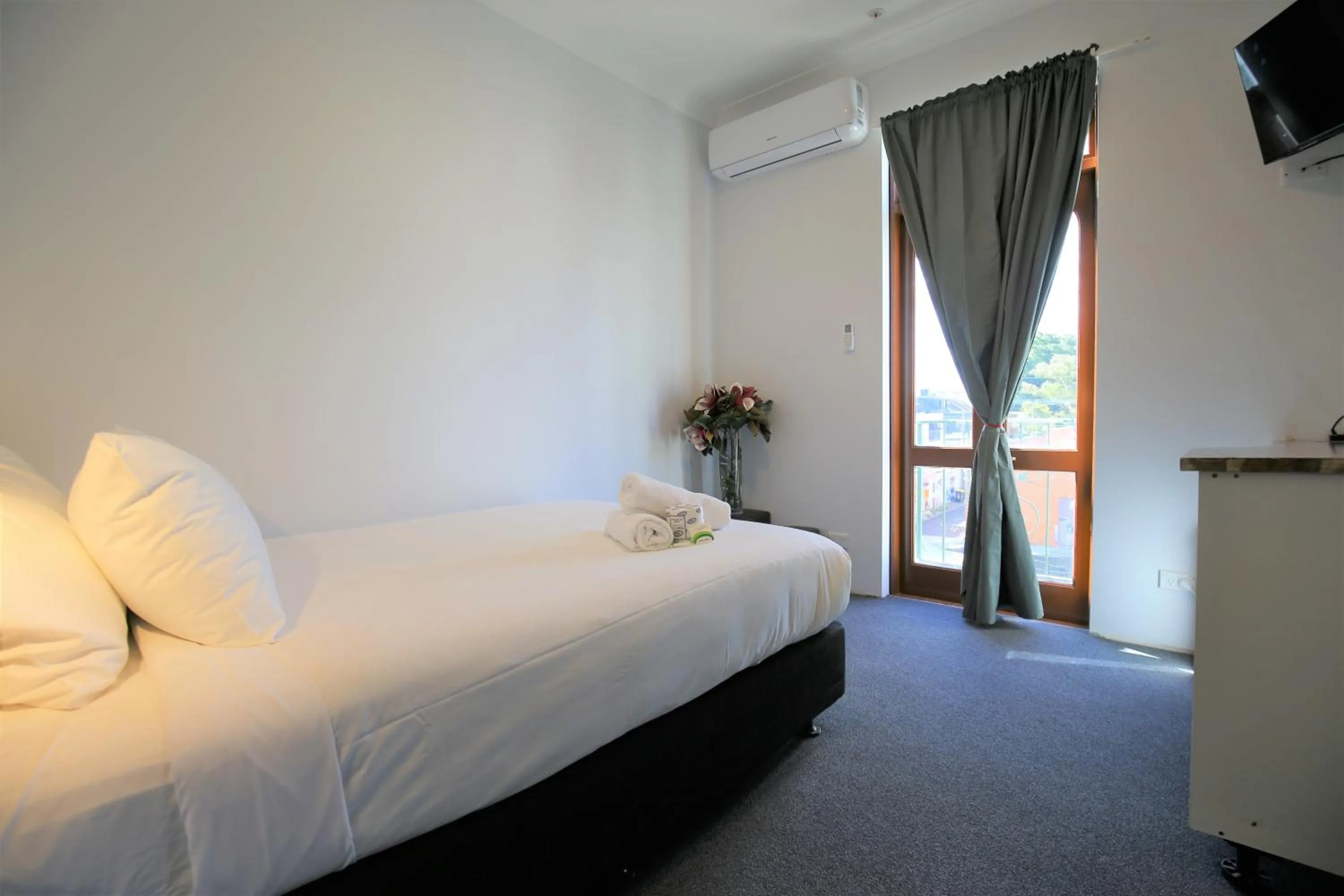 Balcony/Terrace, Bed in Newtown Cozy Stays