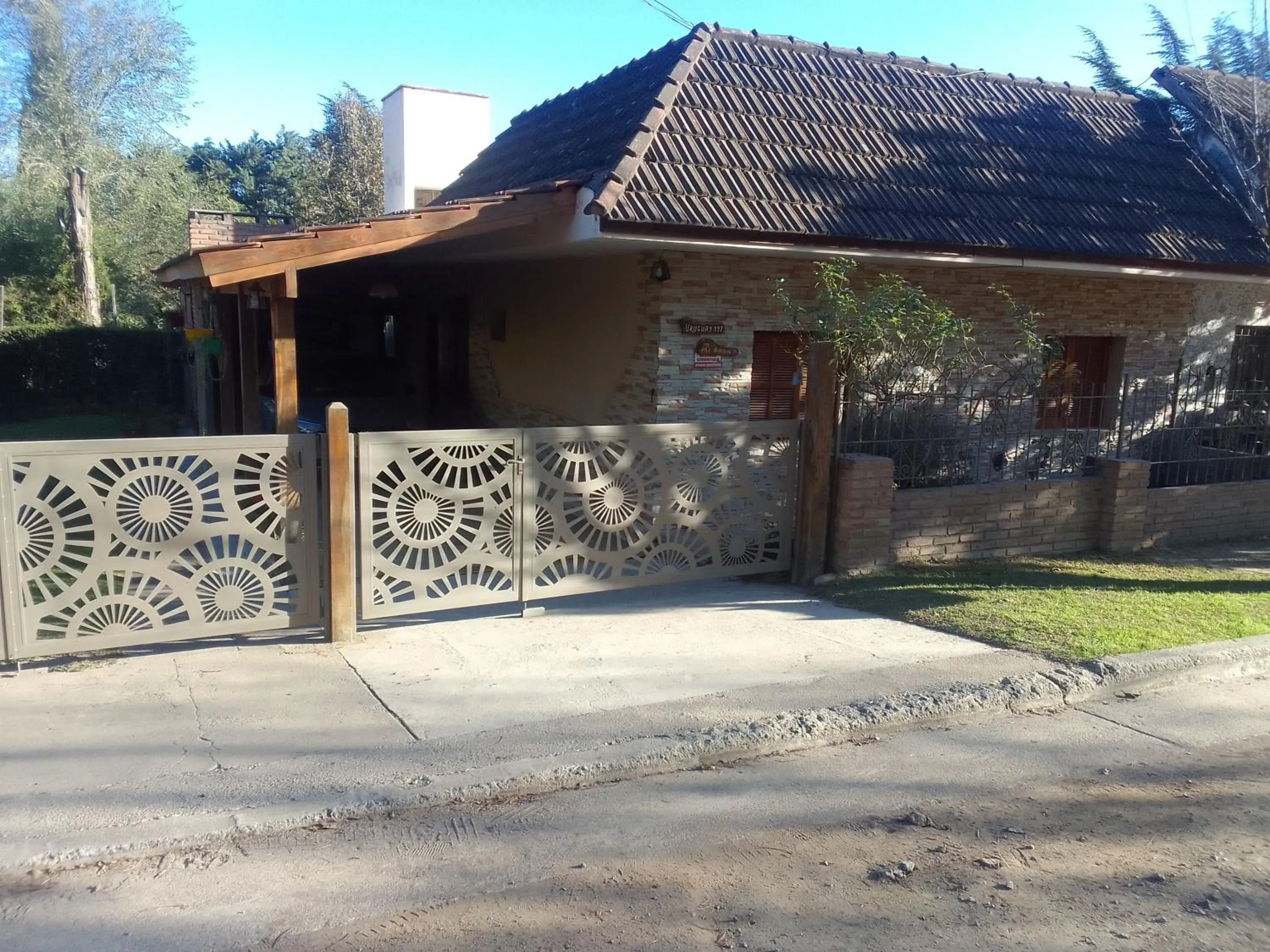 "Mi Casa"