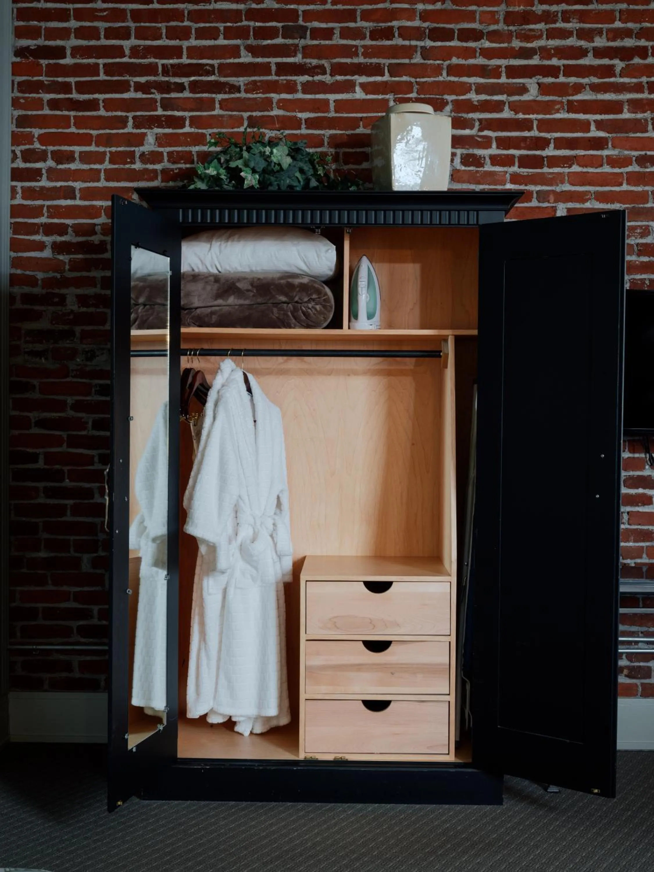 Bedroom in Lancaster Arts Hotel