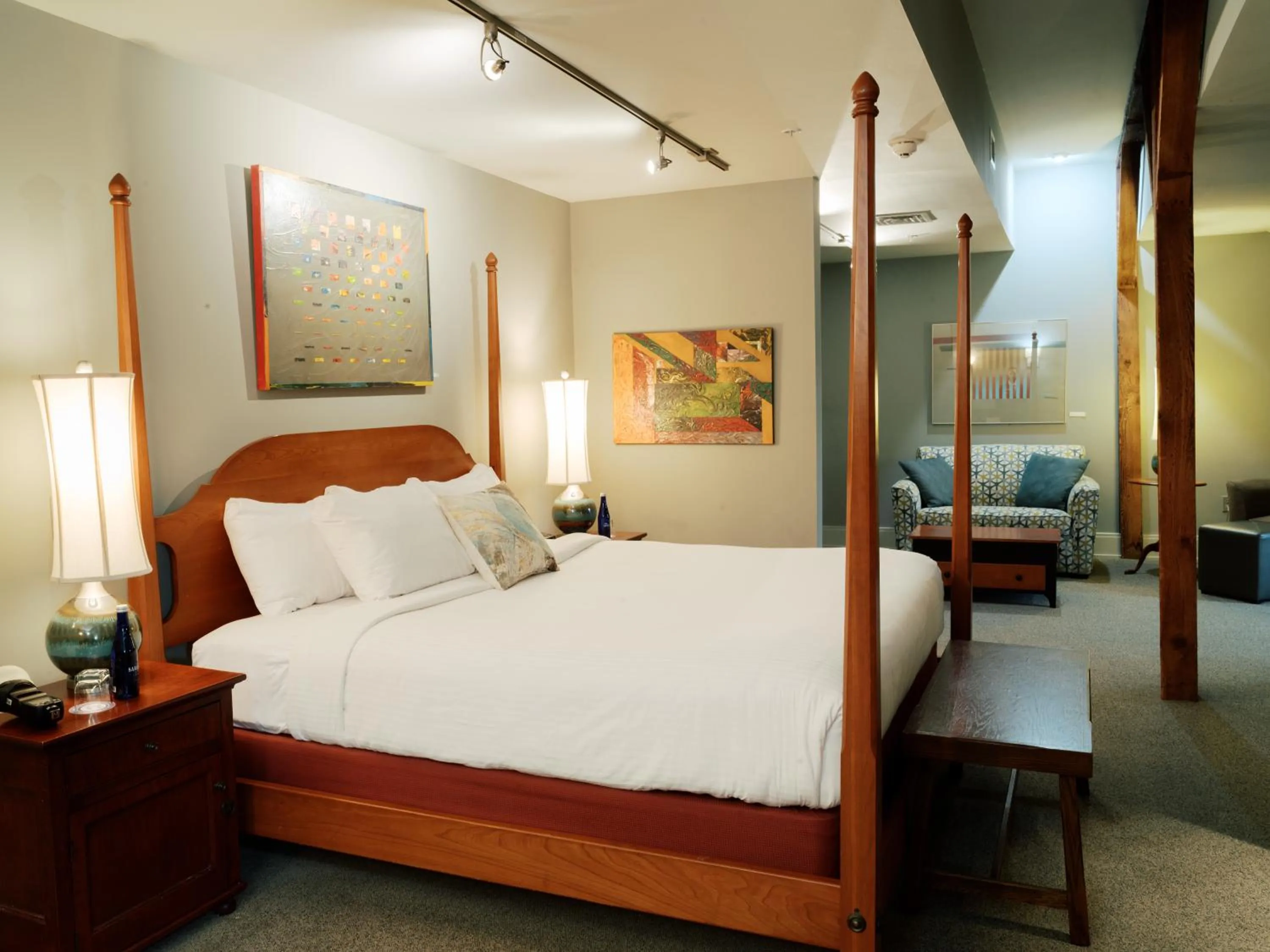 Bedroom, Bed in Lancaster Arts Hotel