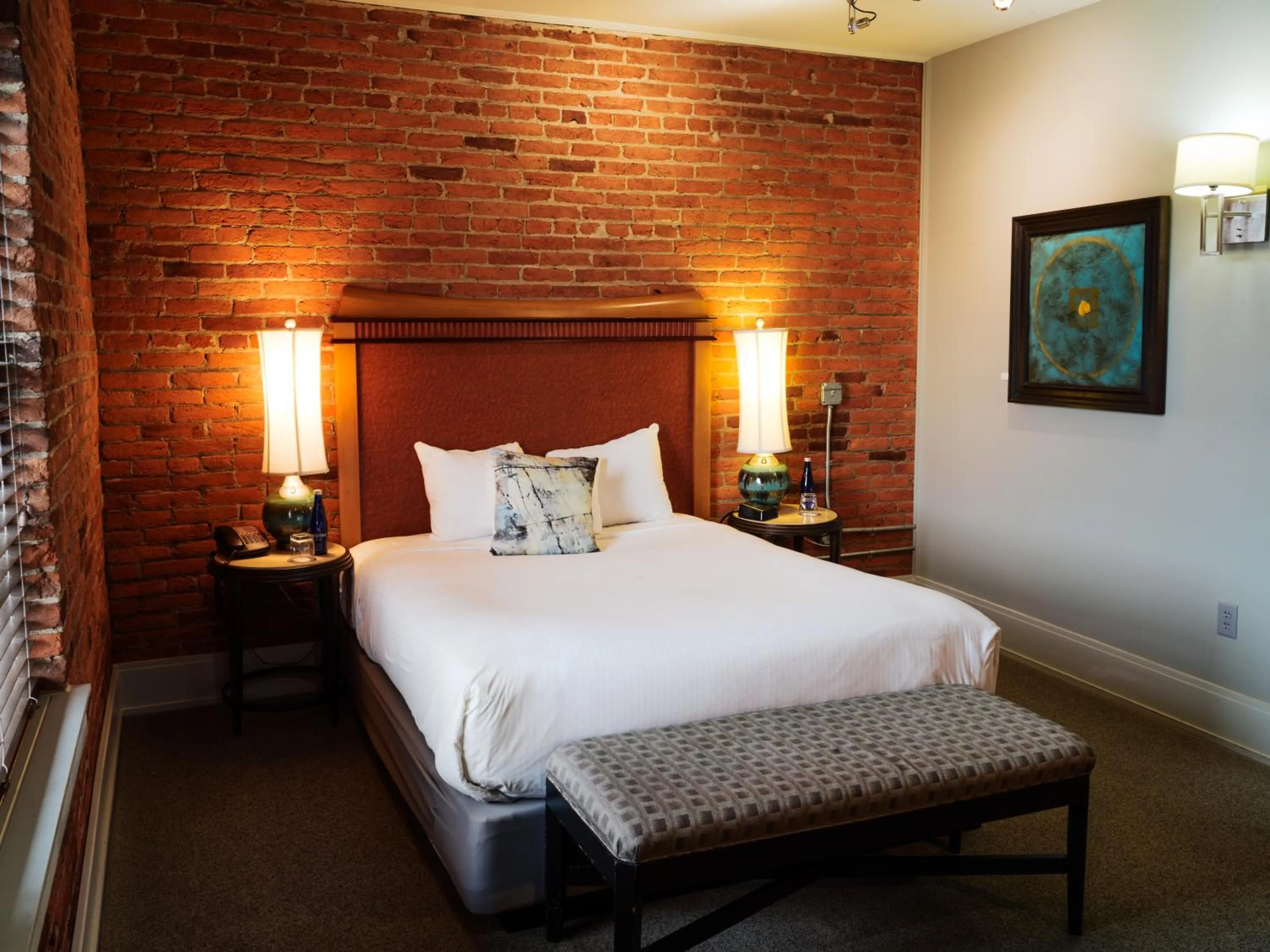 Bedroom, Bed in Lancaster Arts Hotel