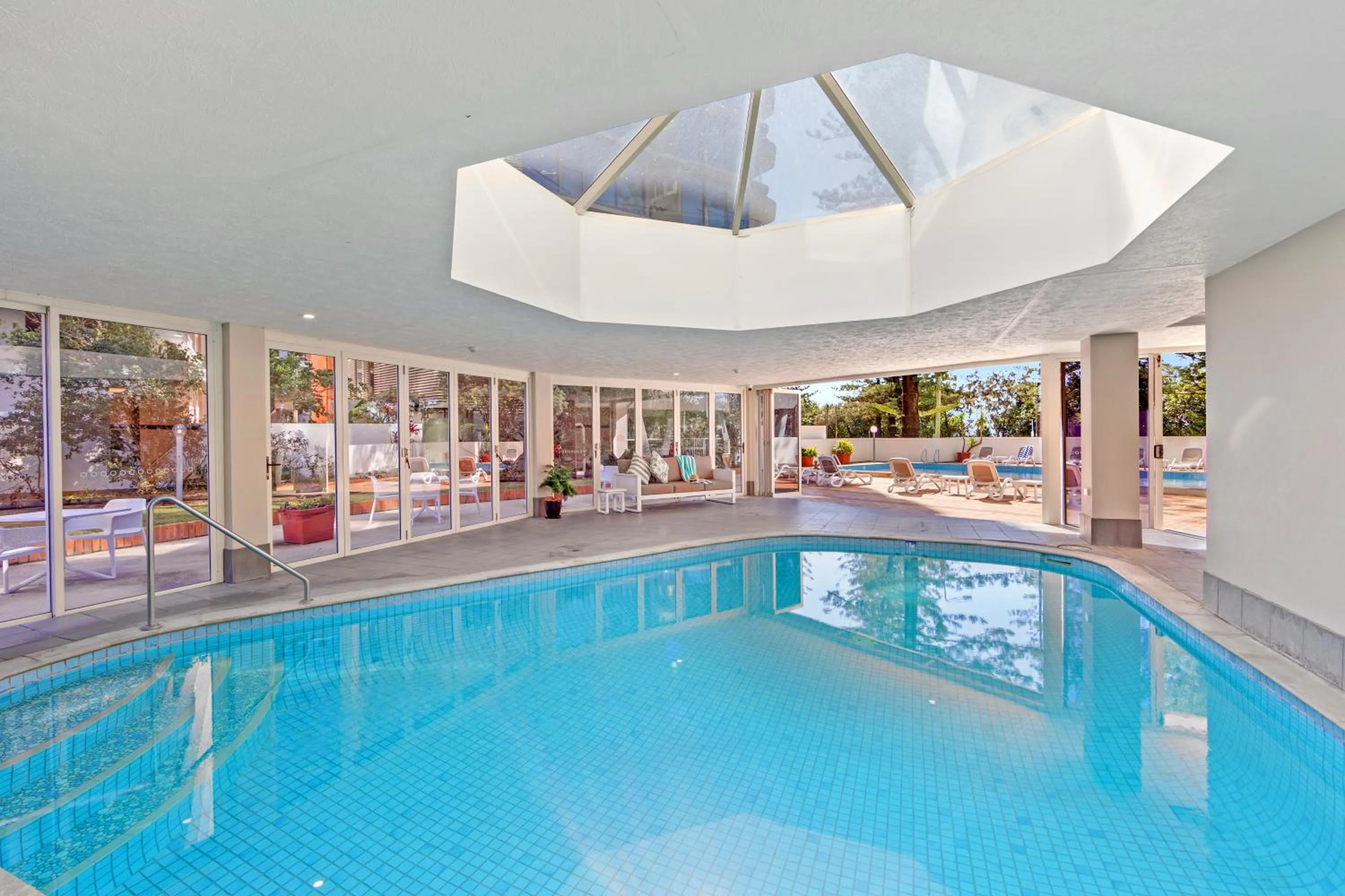 Swimming pool in Pacific Regis Beachfront Holiday Apartments