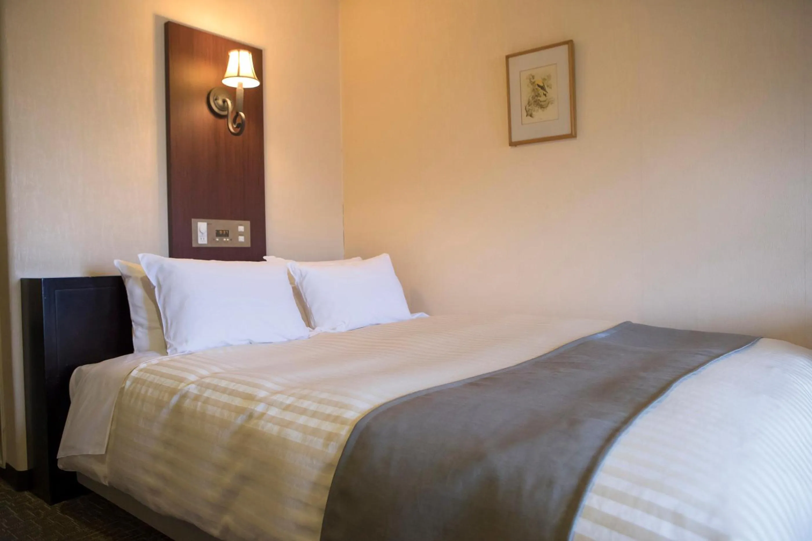 Bed in Nara Royal Hotel