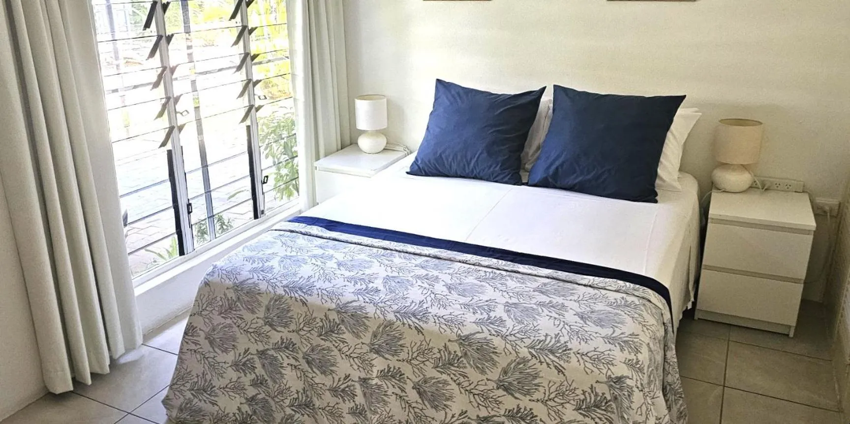 Bedroom, Bed in Mango Tree Holiday Apartments