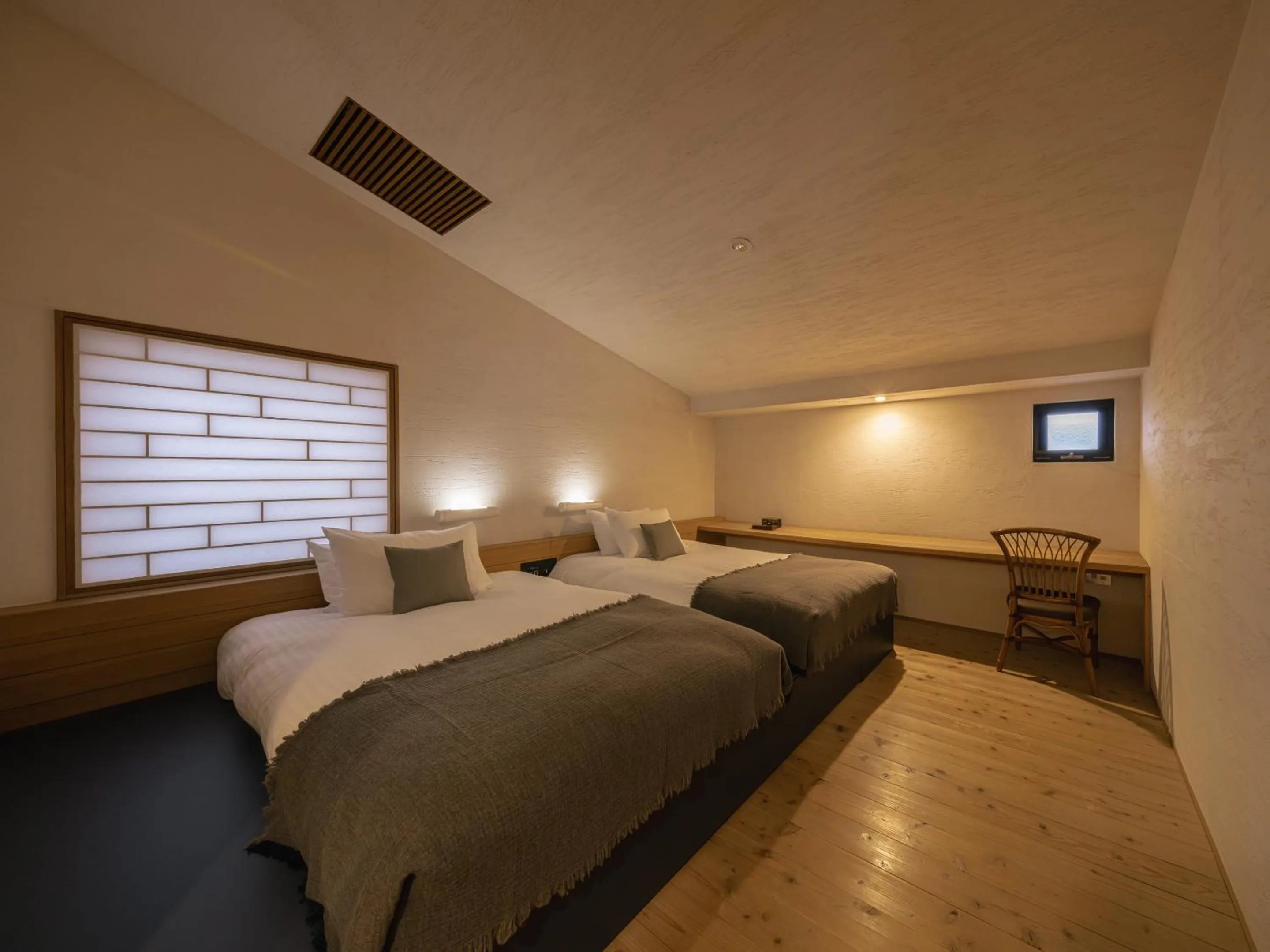 Bedroom, Bed in OTARU RETREAT by Onko Chishin
