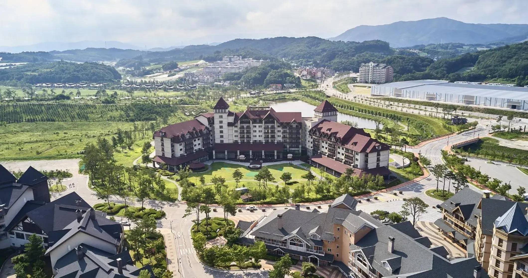 Property building in Intercontinental Alpensia Pyeongchang Resort by IHG Property building in Intercontinental Alpensia Pyeongchang Resort by IHG