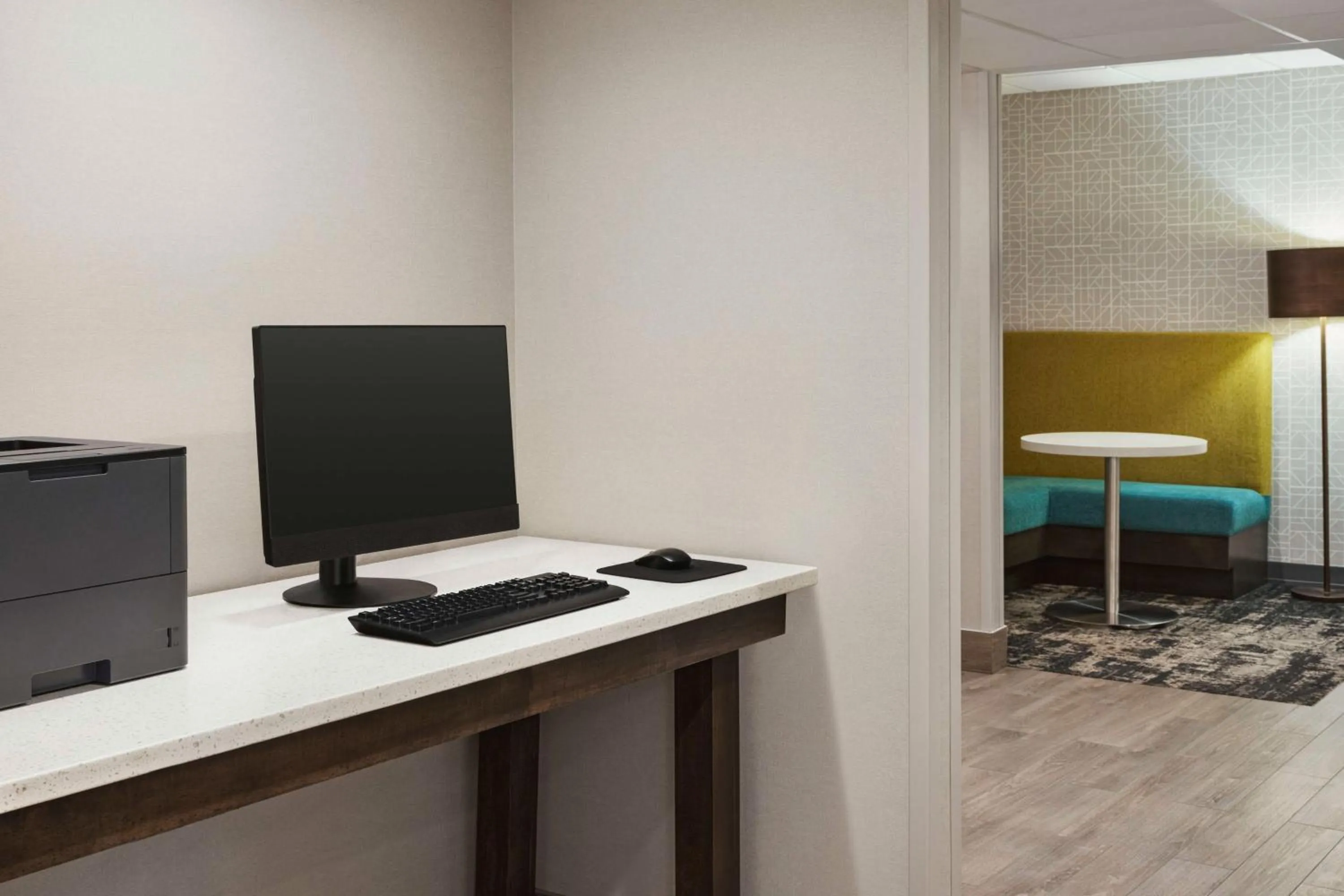 Business facilities in Hampton Inn Chicago-O'Hare International Airport