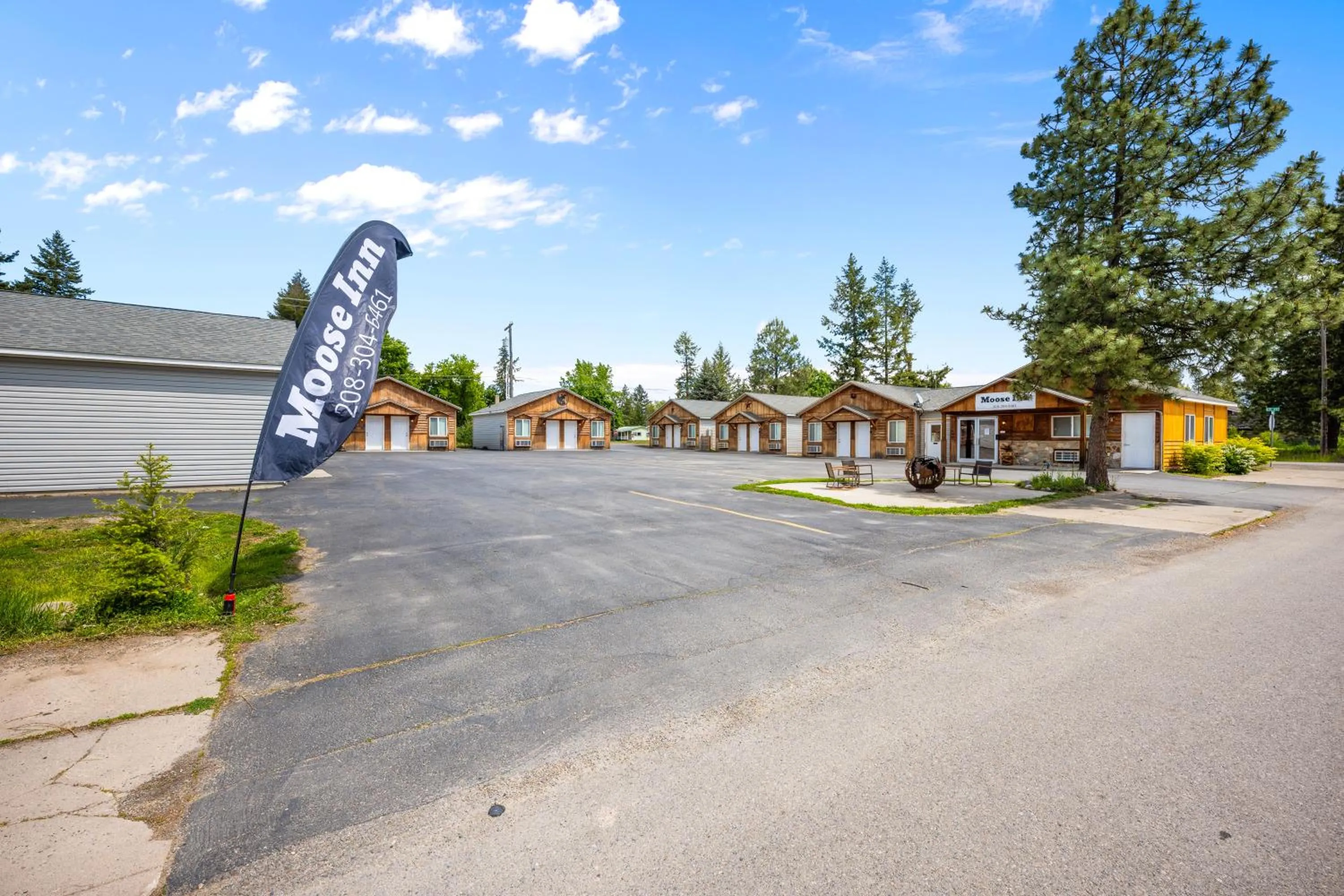 Street view in Moose Inn
