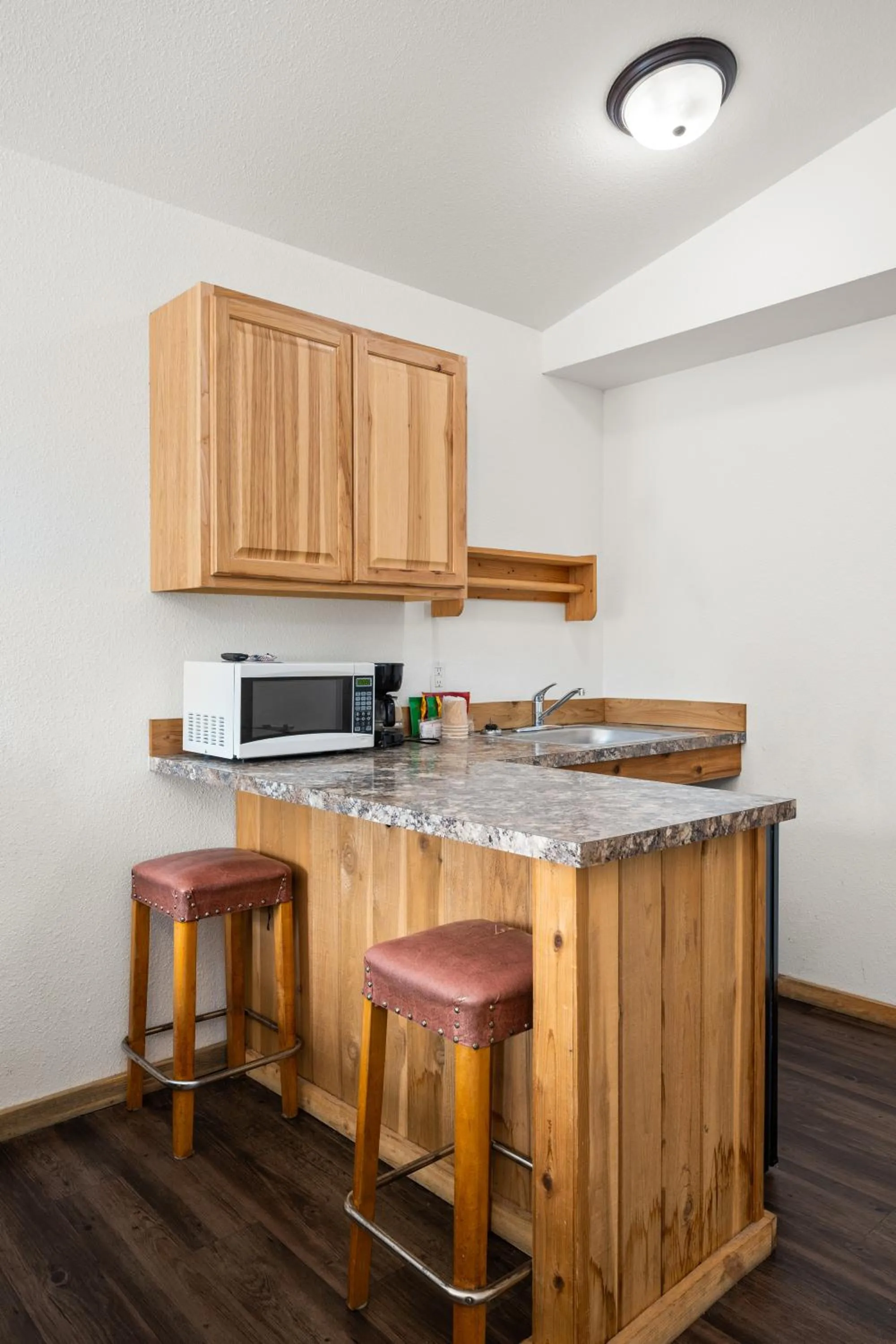 Kitchen or kitchenette in Moose Inn