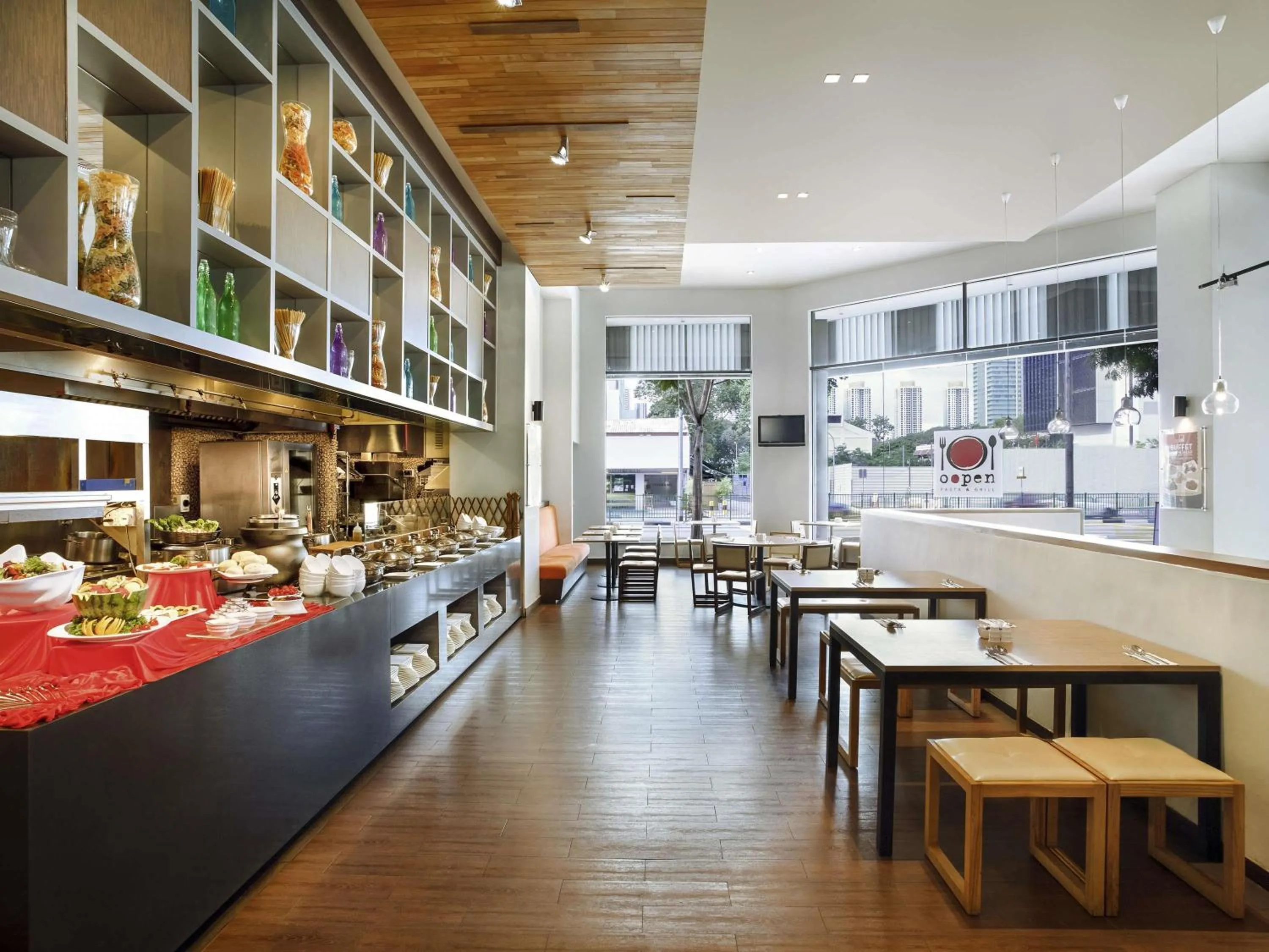 Restaurant/places to eat in Ibis Singapore Novena