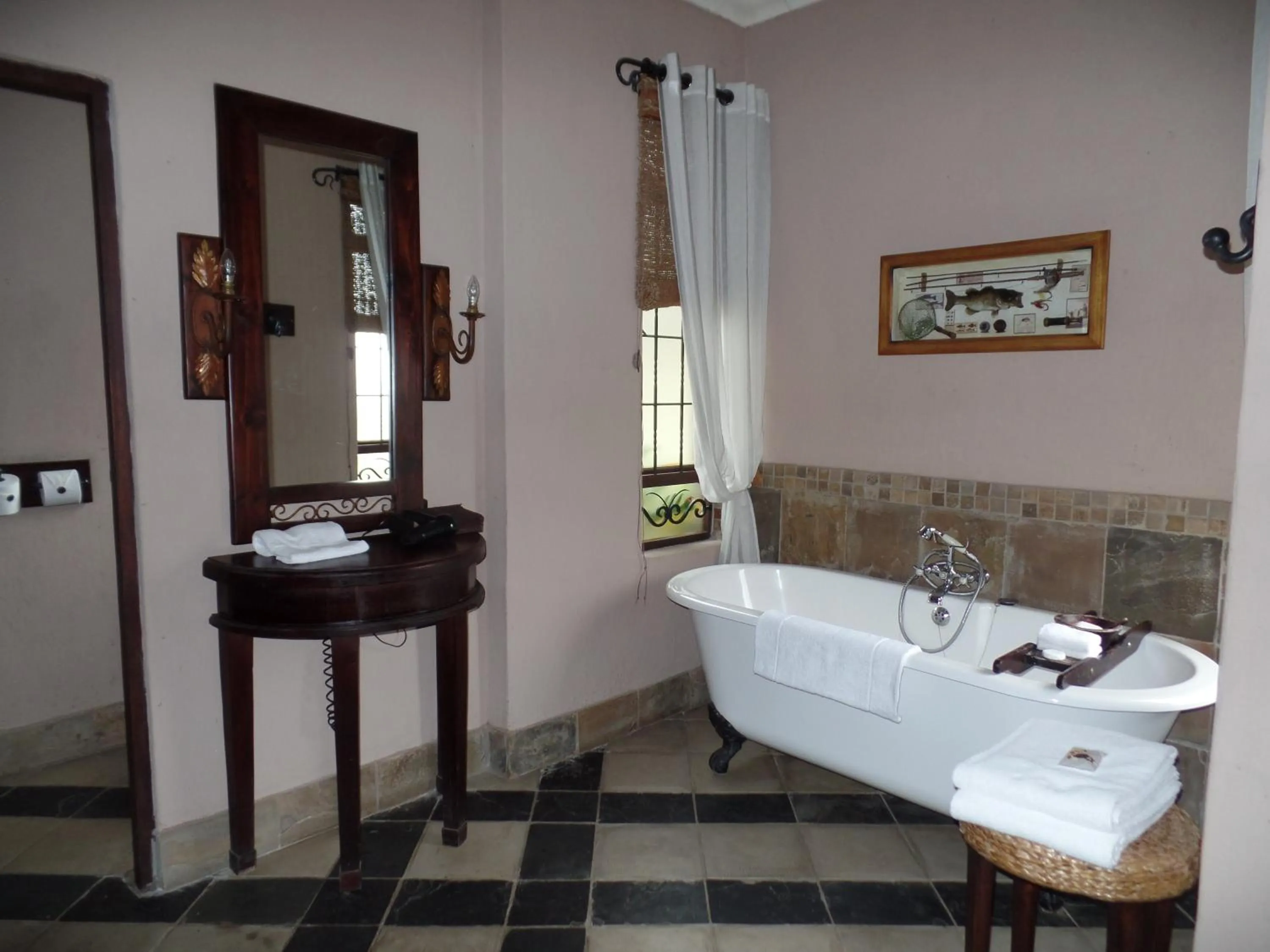 Bathroom in Dawsons Game Lodge