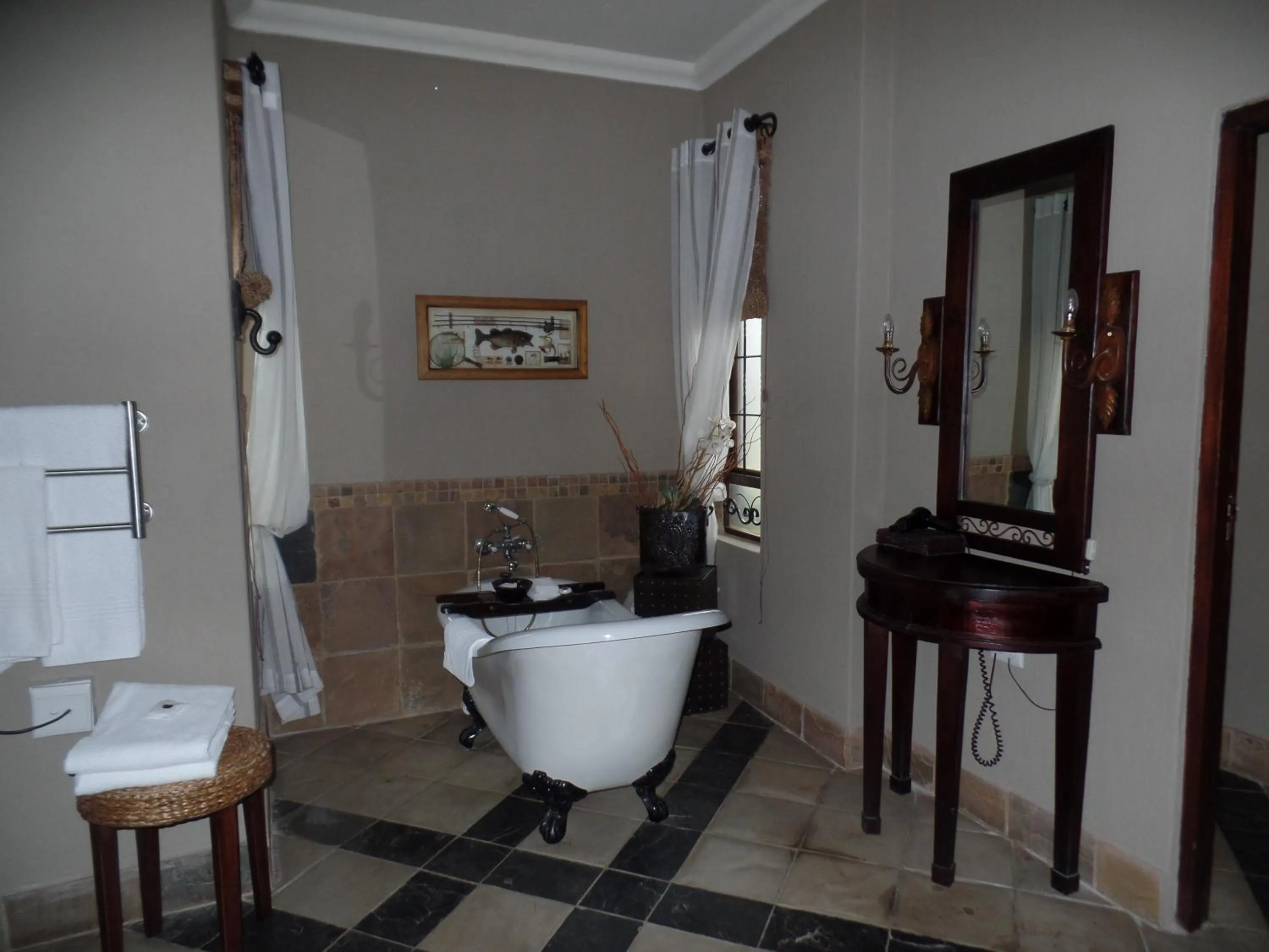 Bath in Dawsons Game Lodge