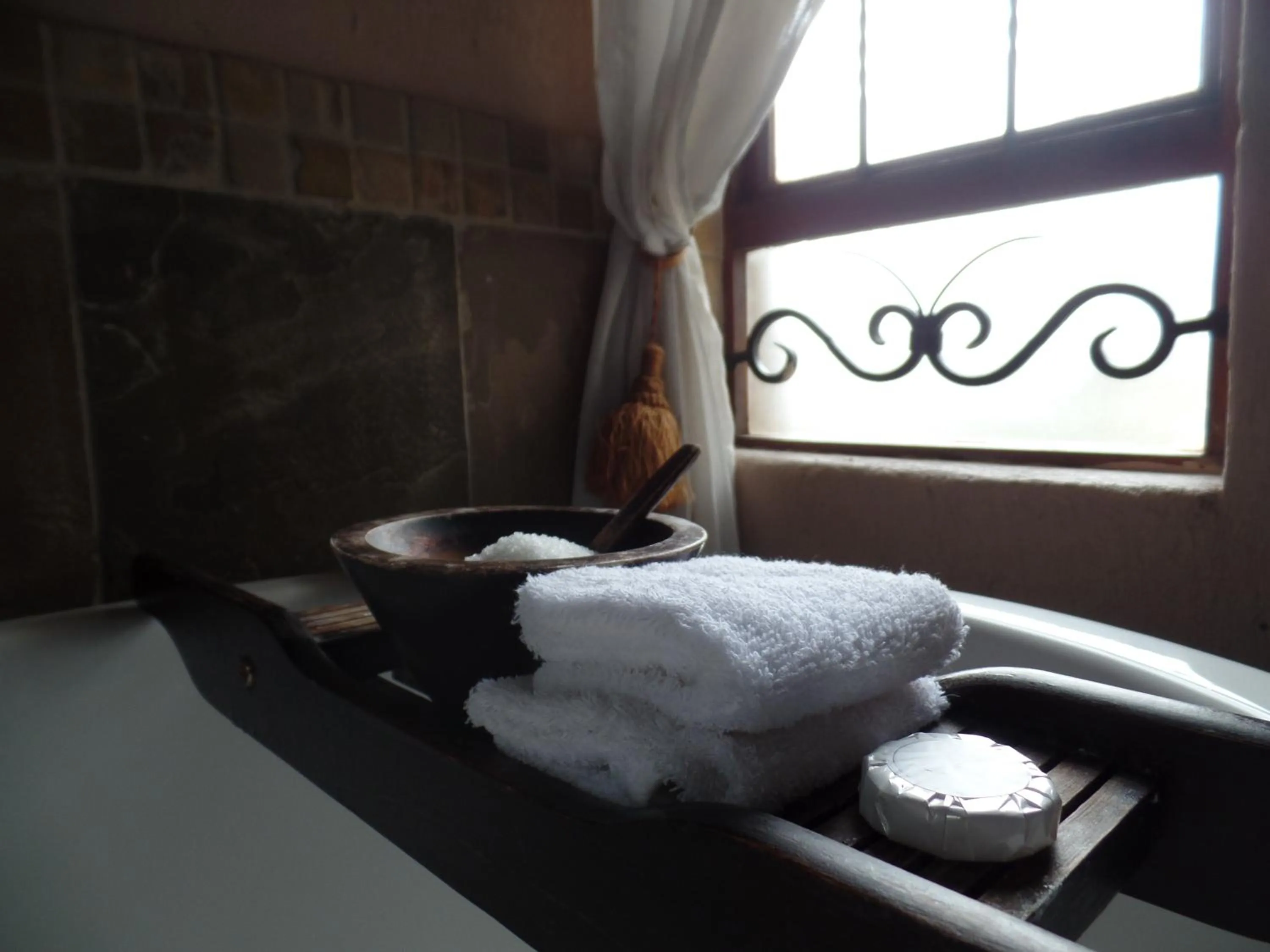 Bath in Dawsons Game Lodge