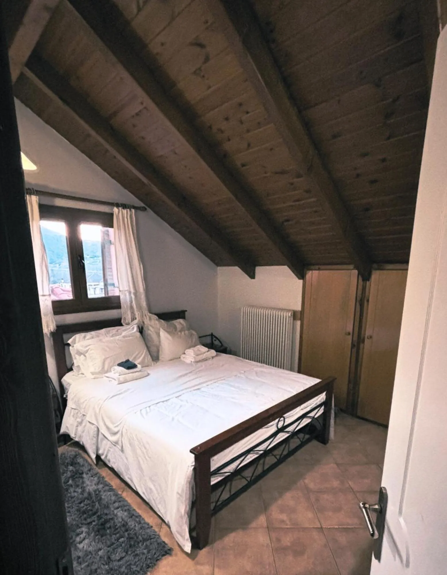 Bedroom, Bed in Tzovolos Apartments