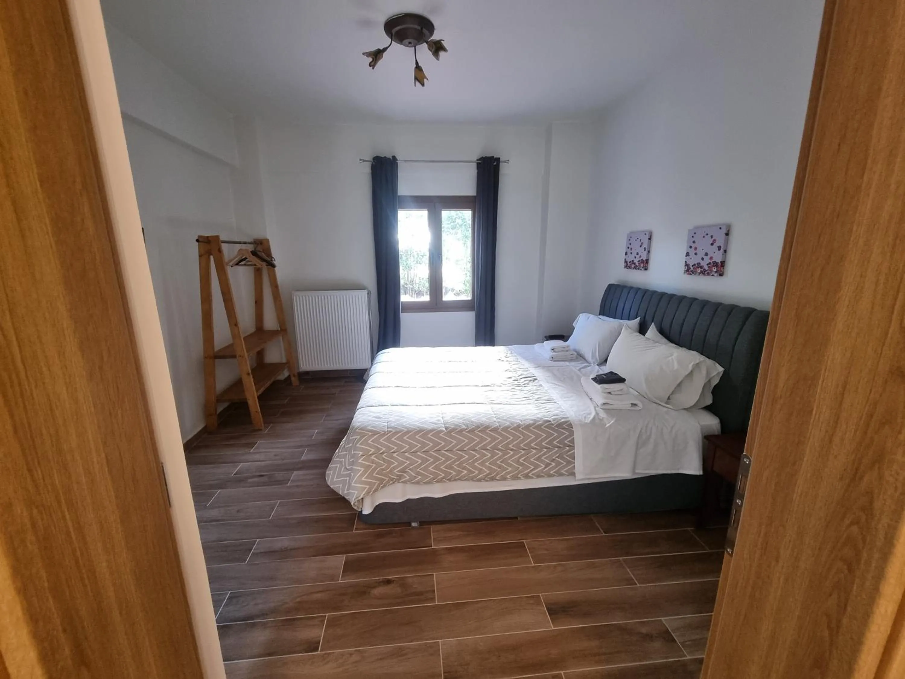 Bedroom, Bed in Tzovolos Apartments