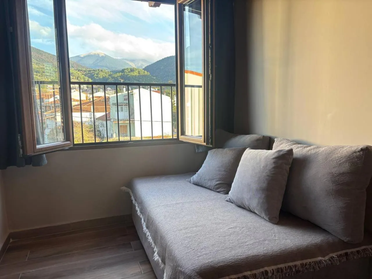Tzovolos Apartments