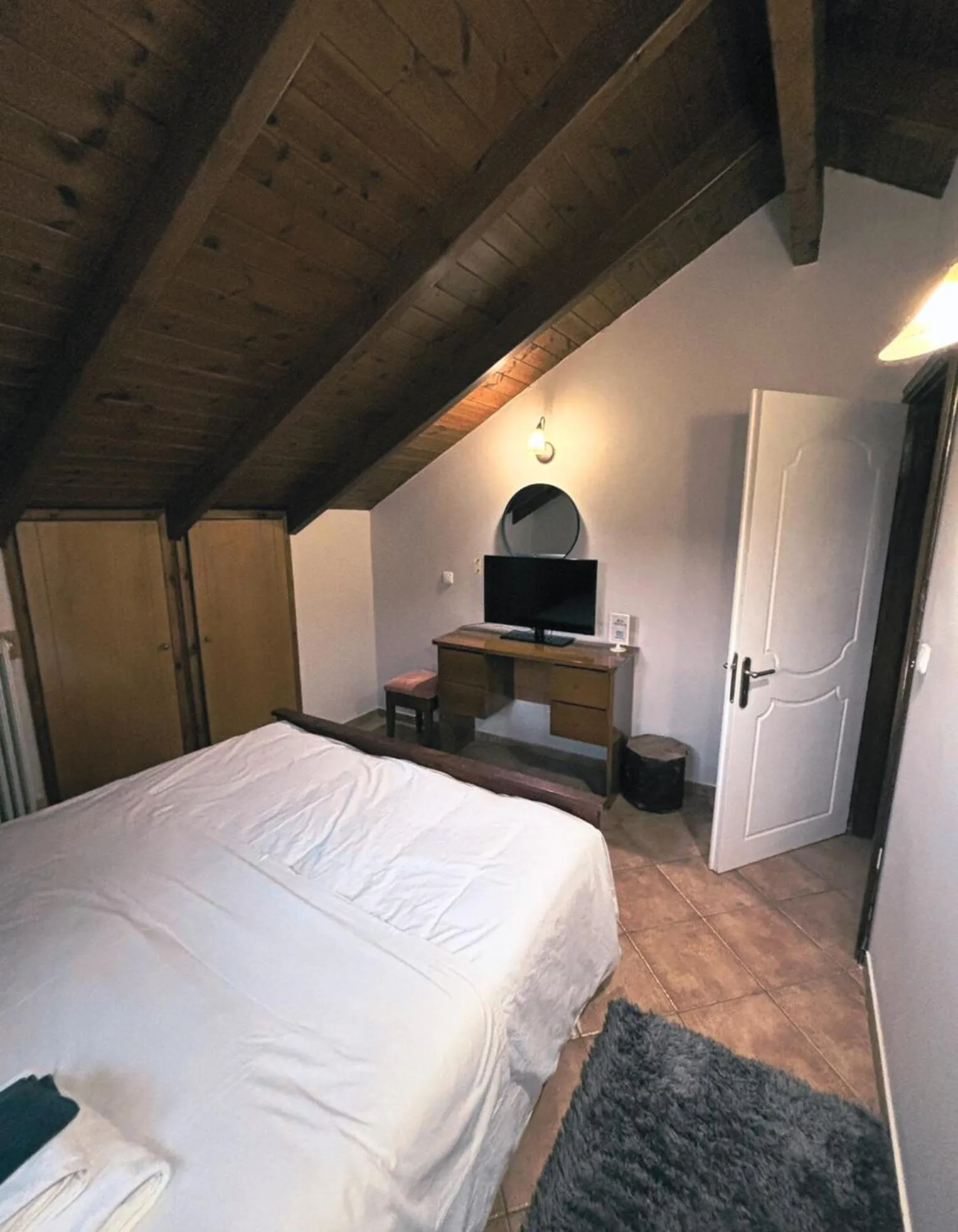 Bedroom, Bed in Tzovolos Apartments