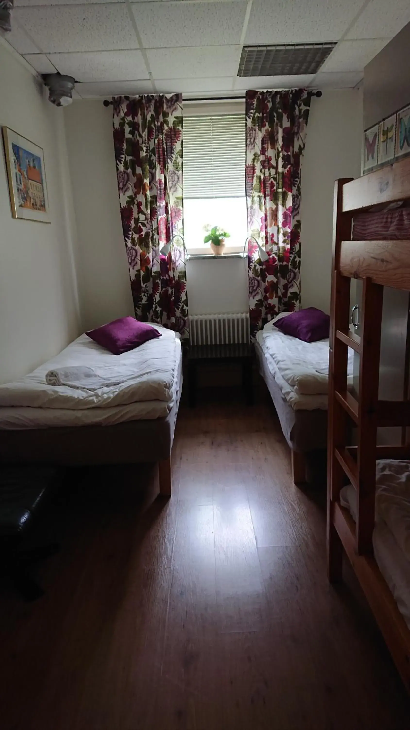 Quadruple Room with Shared Bathroom in Hvilan V-hem Norrtälje AB Quadruple Room with Shared Bathroom in Hvilan V-hem Norrtälje AB