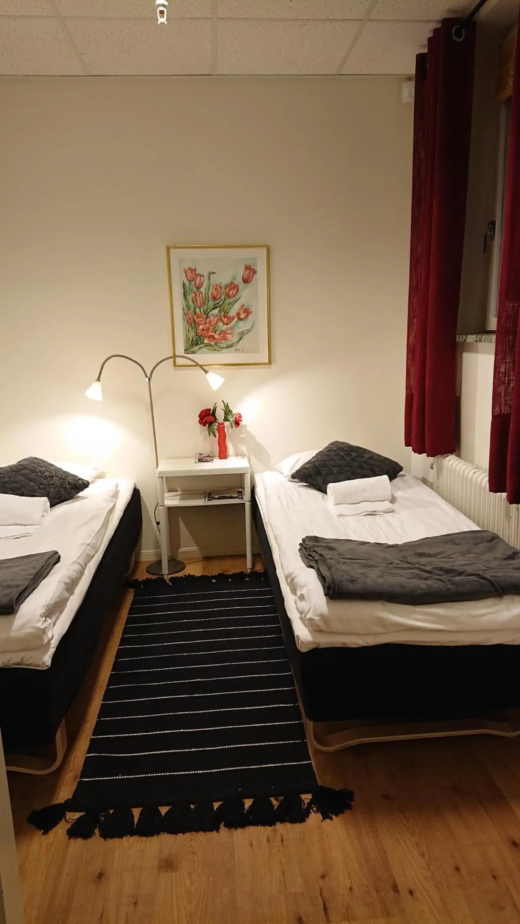 Standard Twin Room with Shared Bathroom - single occupancy in Hvilan V-hem Norrtälje AB Standard Twin Room with Shared Bathroom - single occupancy in Hvilan V-hem Norrtälje AB