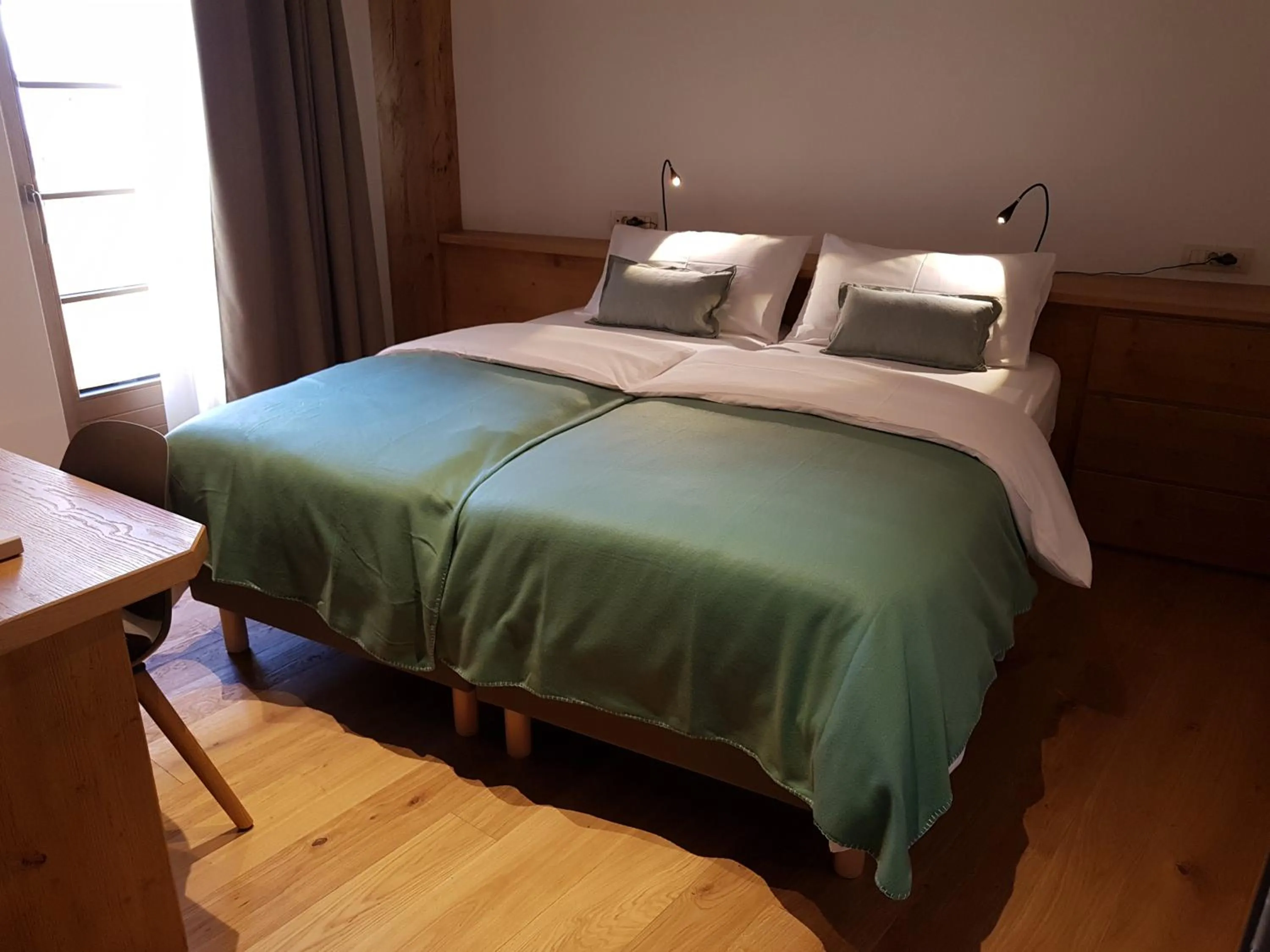 Coffee/tea facilities, Bed in Hotel Vandot