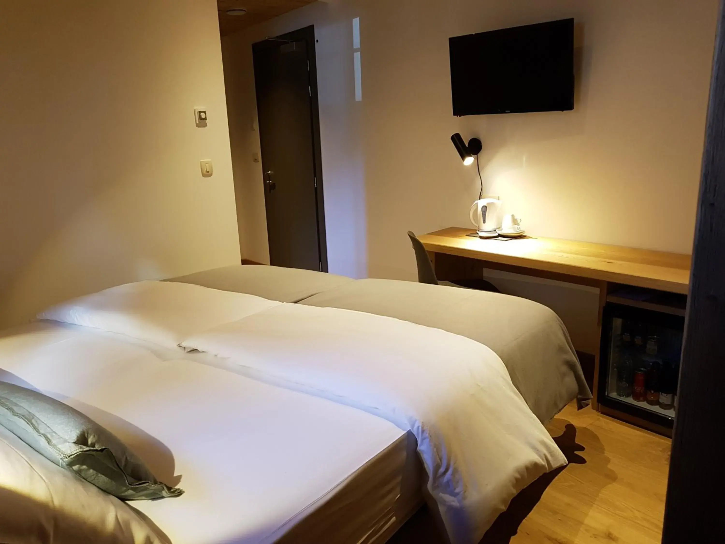 Two Connecting Double Rooms in Hotel Vandot Two Connecting Double Rooms in Hotel Vandot
