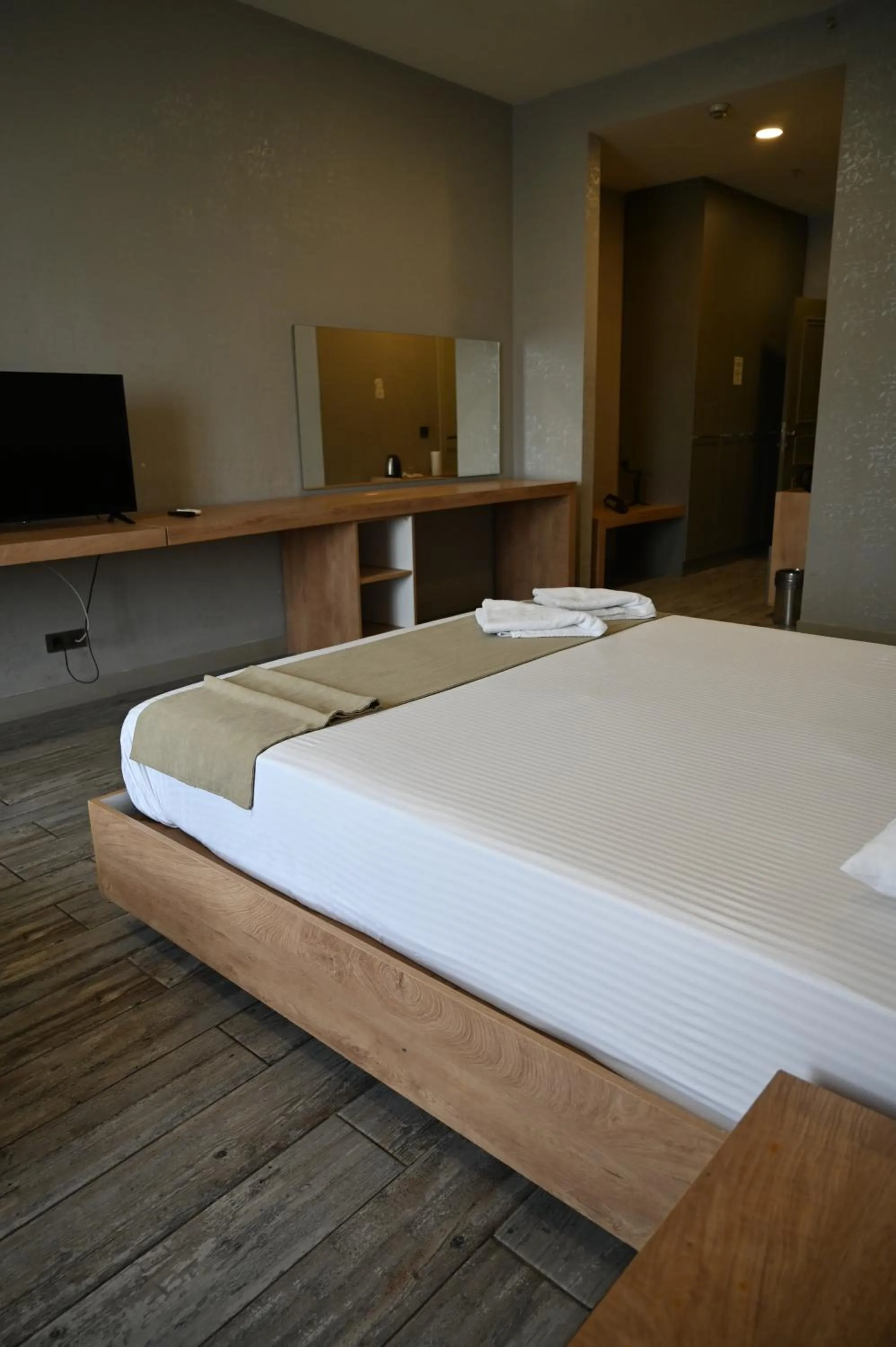 Photo of the whole room, Bed in Agora Suites