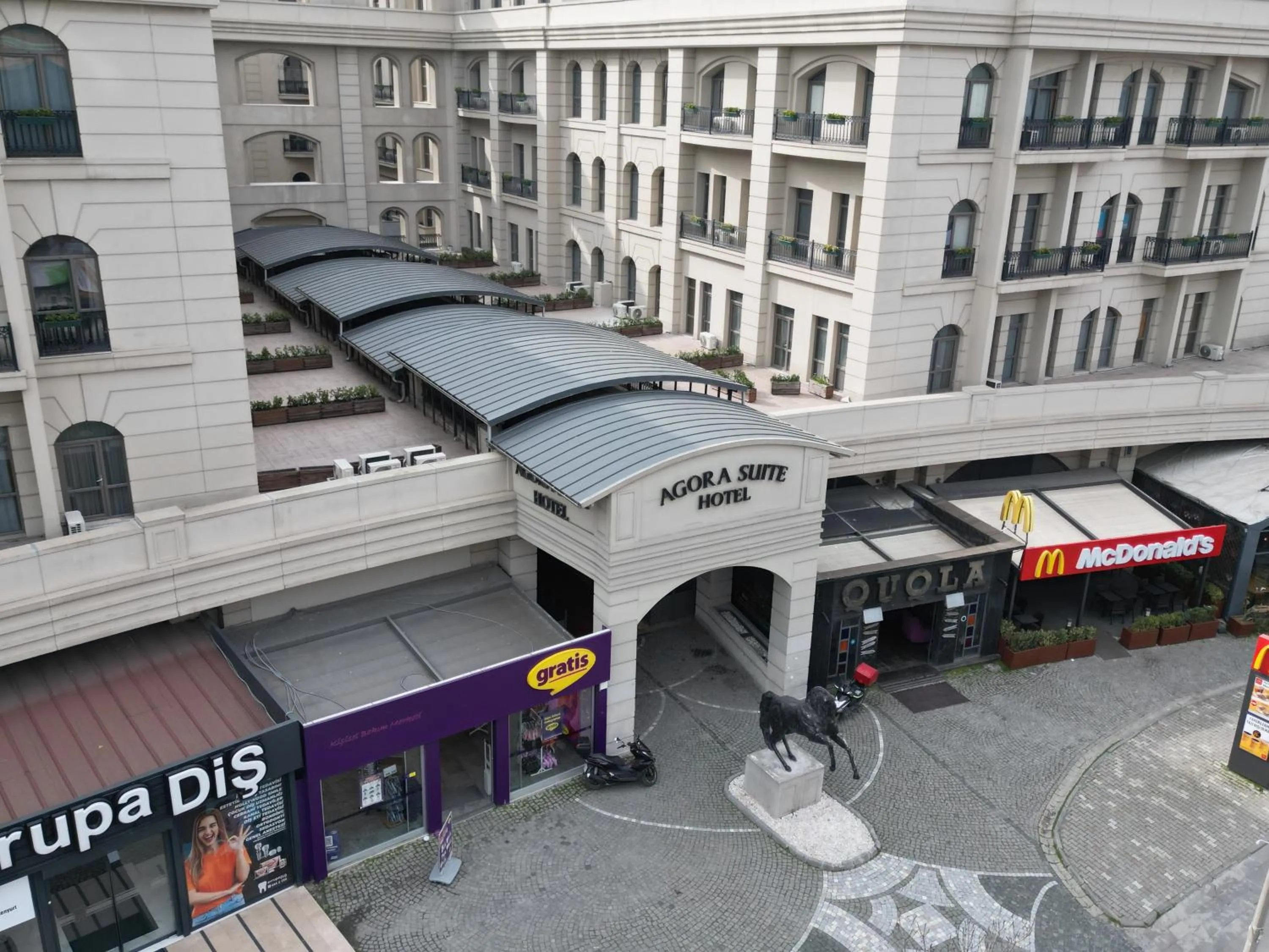 Property building in Agora Suites