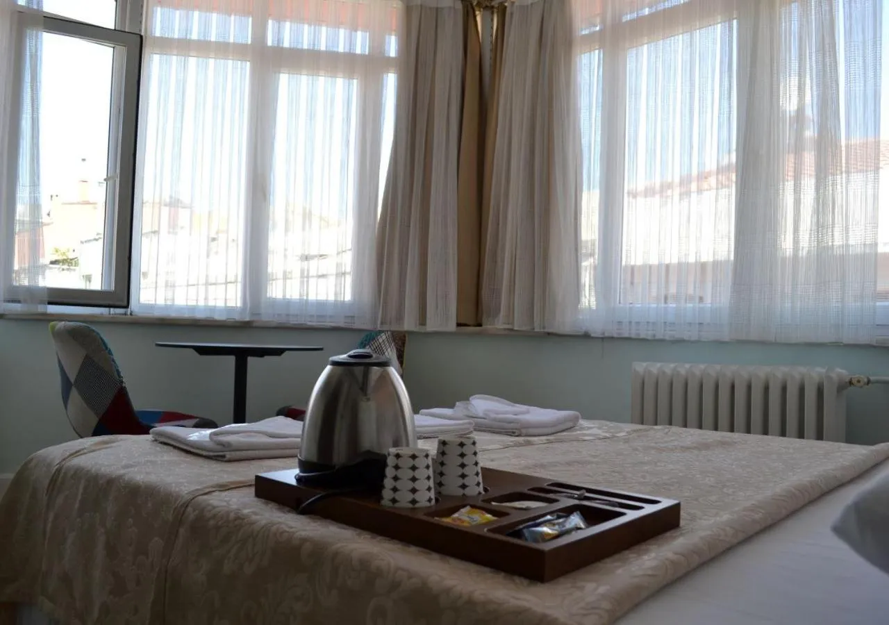 Coffee/tea facilities, Bed in Yeni Hotel