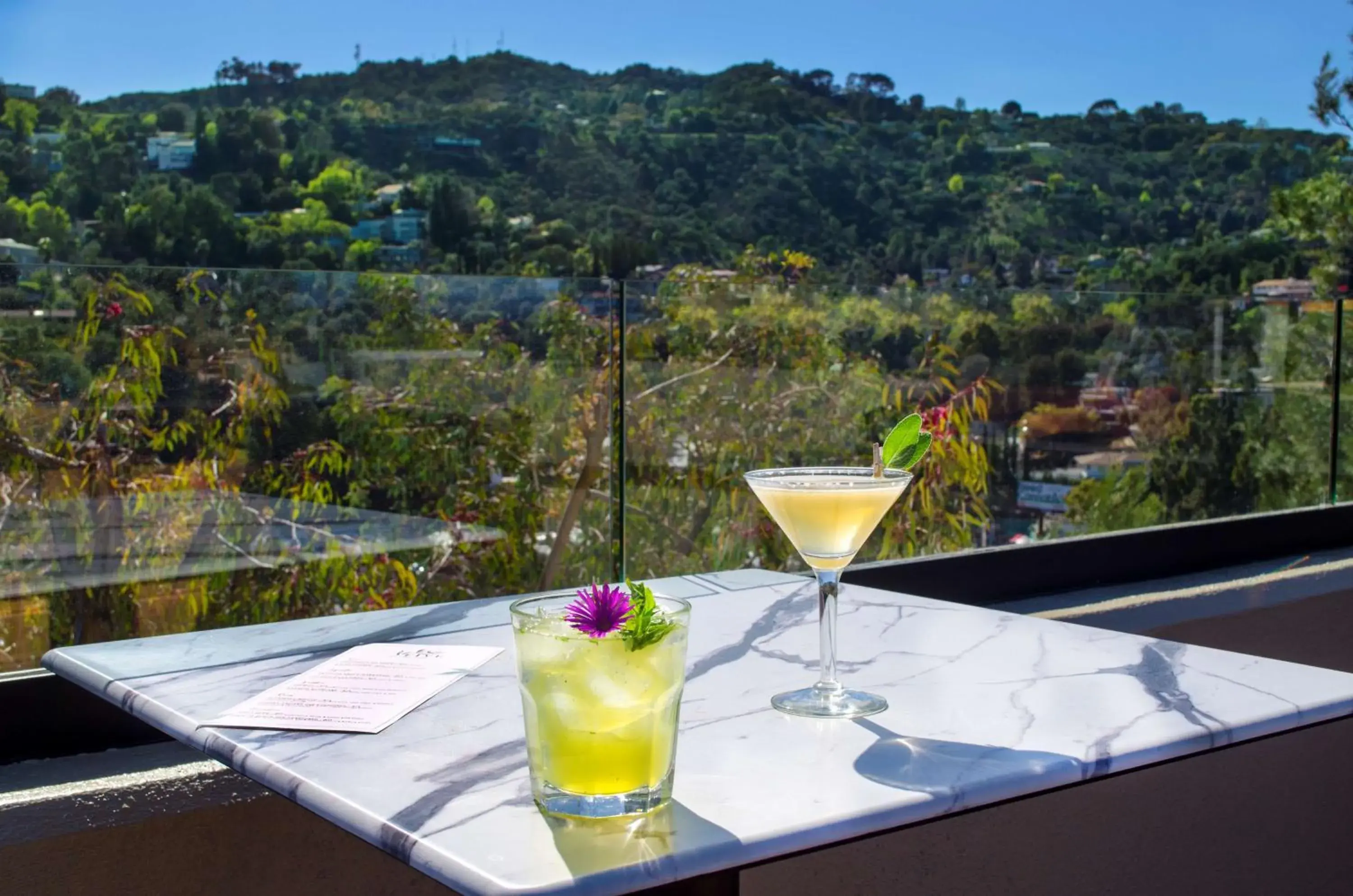 Lounge or bar in Hilton Los Angeles-Universal City Lounge or bar in Hilton Los Angeles-Universal City